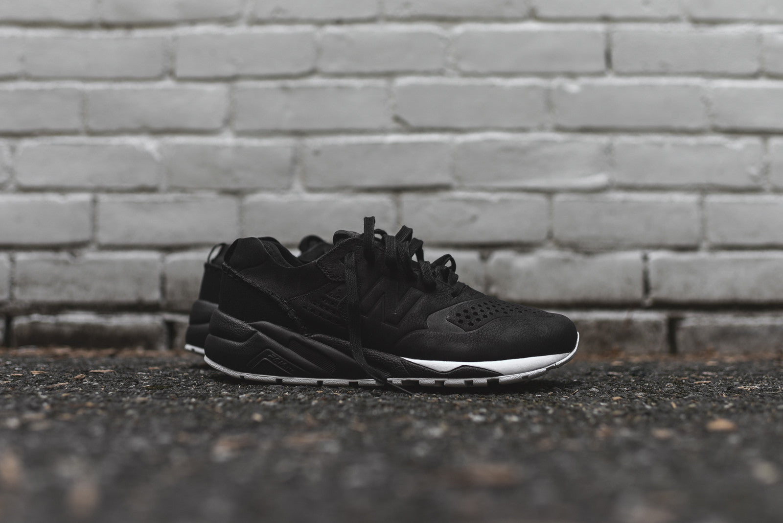 New Balance x Wings + Horns MRT580 Decon Pack