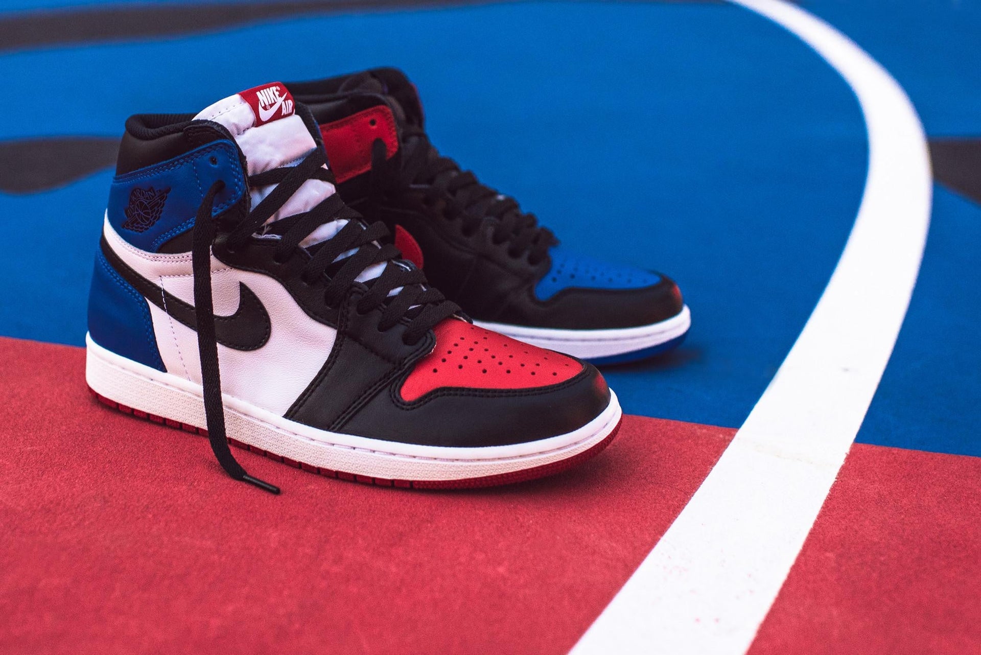 Nike Air Jordan 1 Retro High - Top Three