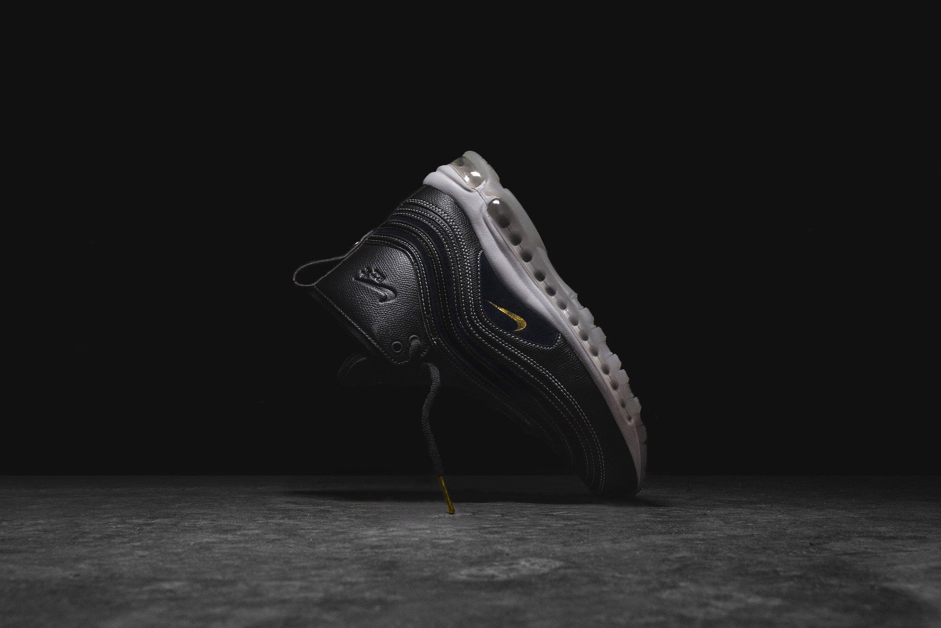NikeLab x Riccardo Tisci Air Max 97 Mid - Black / Metallic Gold / White