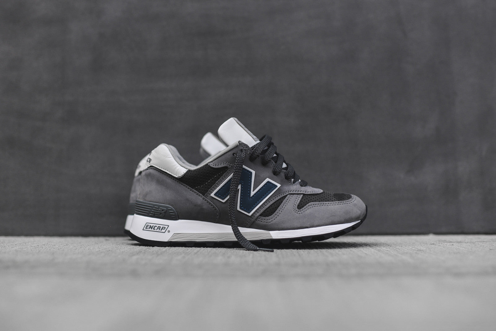 New Balance M1300 - Dark Grey / Navy