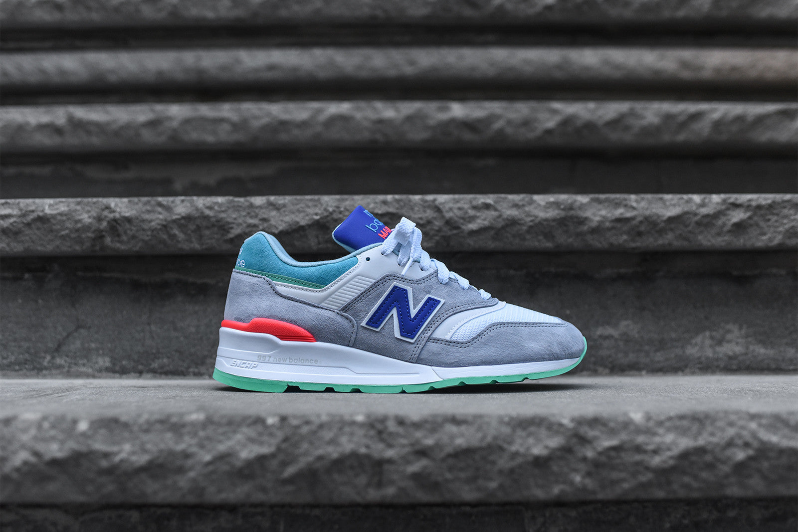 New Balance 997 - Grey / Green