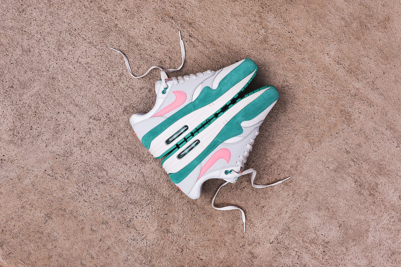 Nike Air Max 1 - White / Pink / Green
