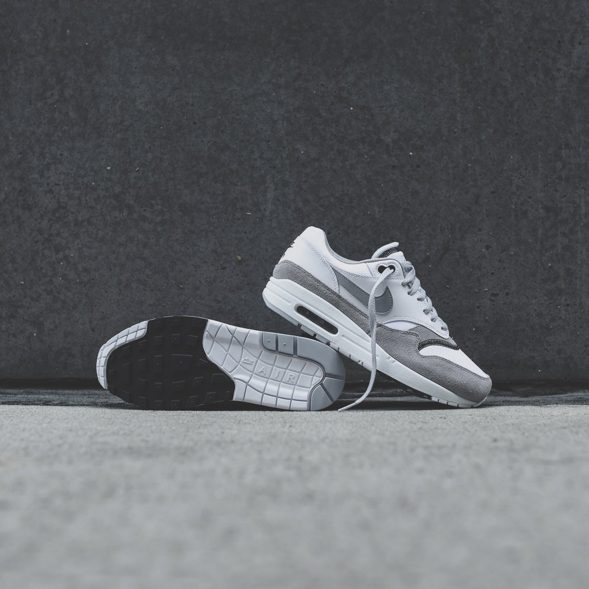 Nike Air Max 1 - White / Wolf Grey
