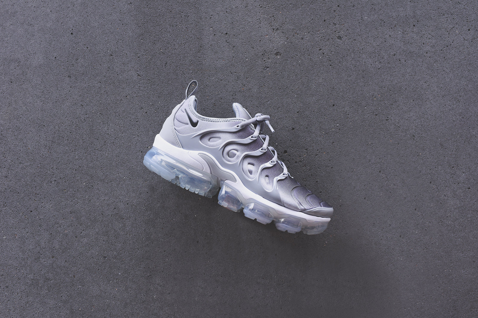 Nike Air VaporMax Plus - Grey