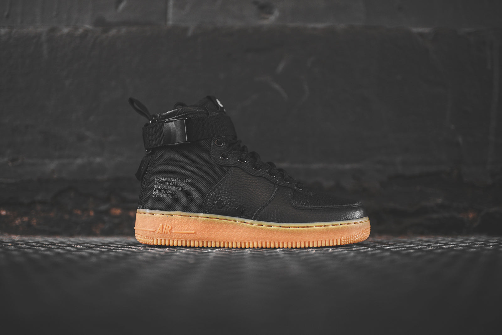 Nike SF-AF1 Mid - Black / Gum