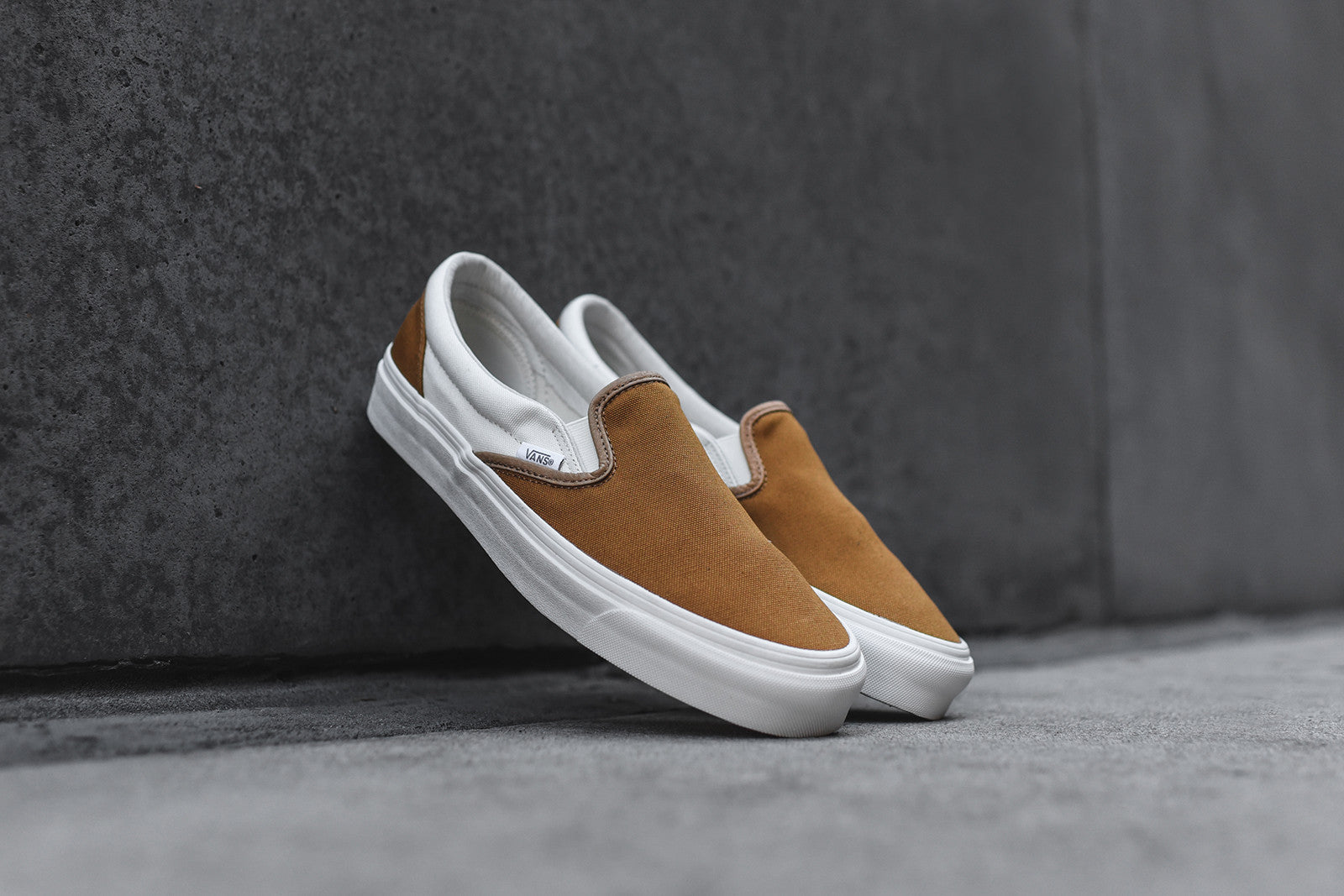 Vans Vault Classic Slip-On LX - Golden Brown / Marshmallow