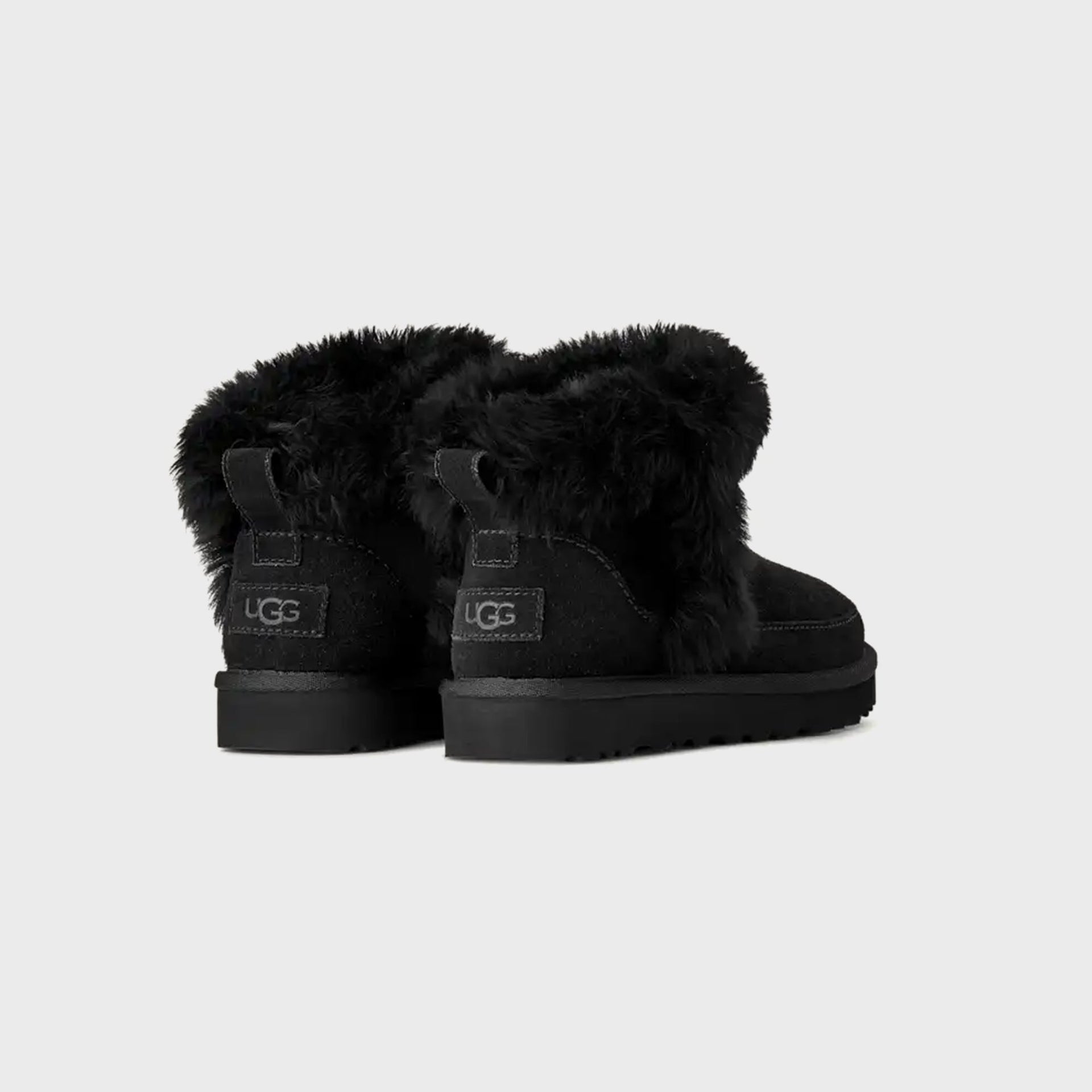 Ugg WMNS Classic Ultra Mini - Chalet Black