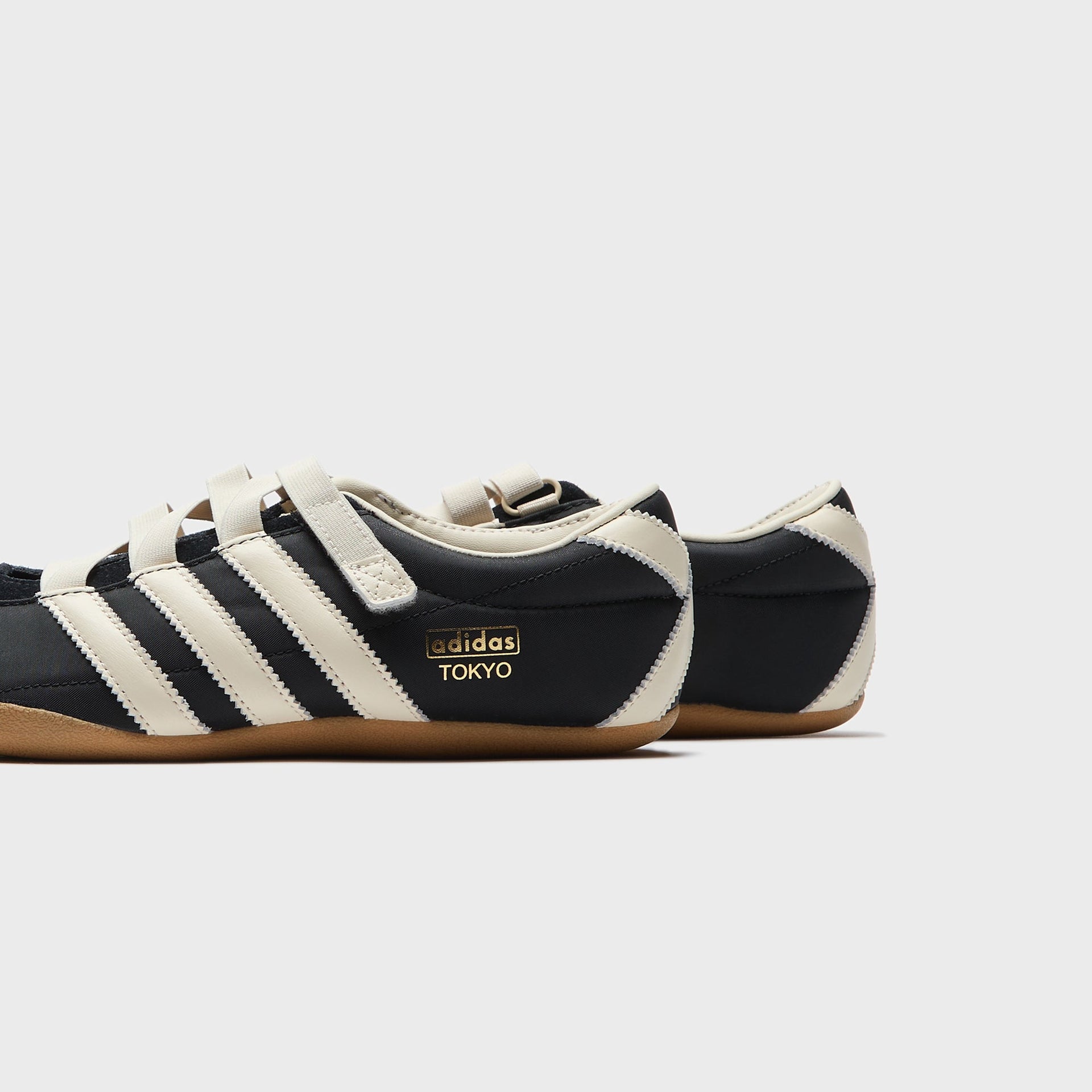 adidas WMNS Tokyo MJ - Core Black / Cream White / Gold Metallic