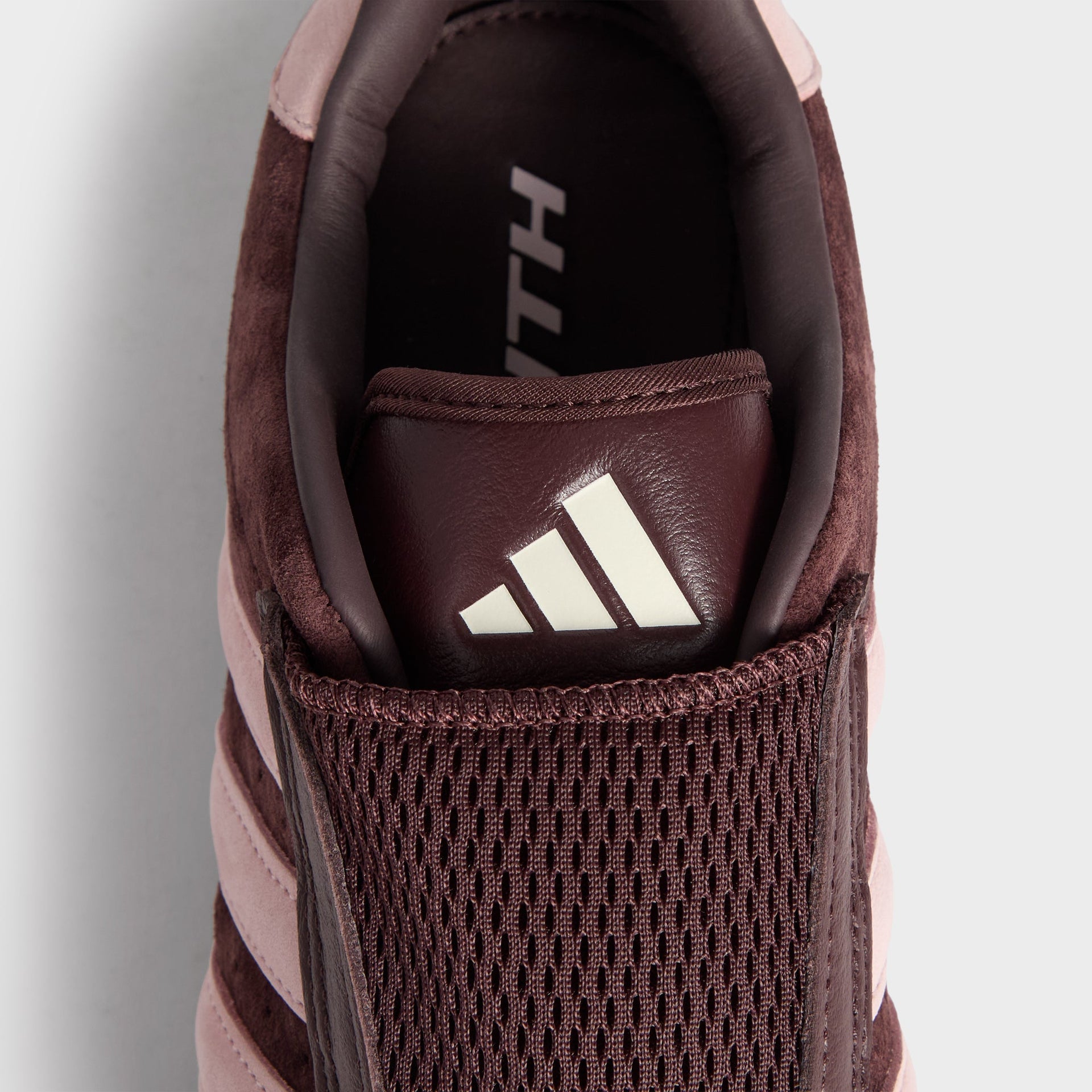 Kith Women for adidas Originals Taekwondo - Shale / Corsage