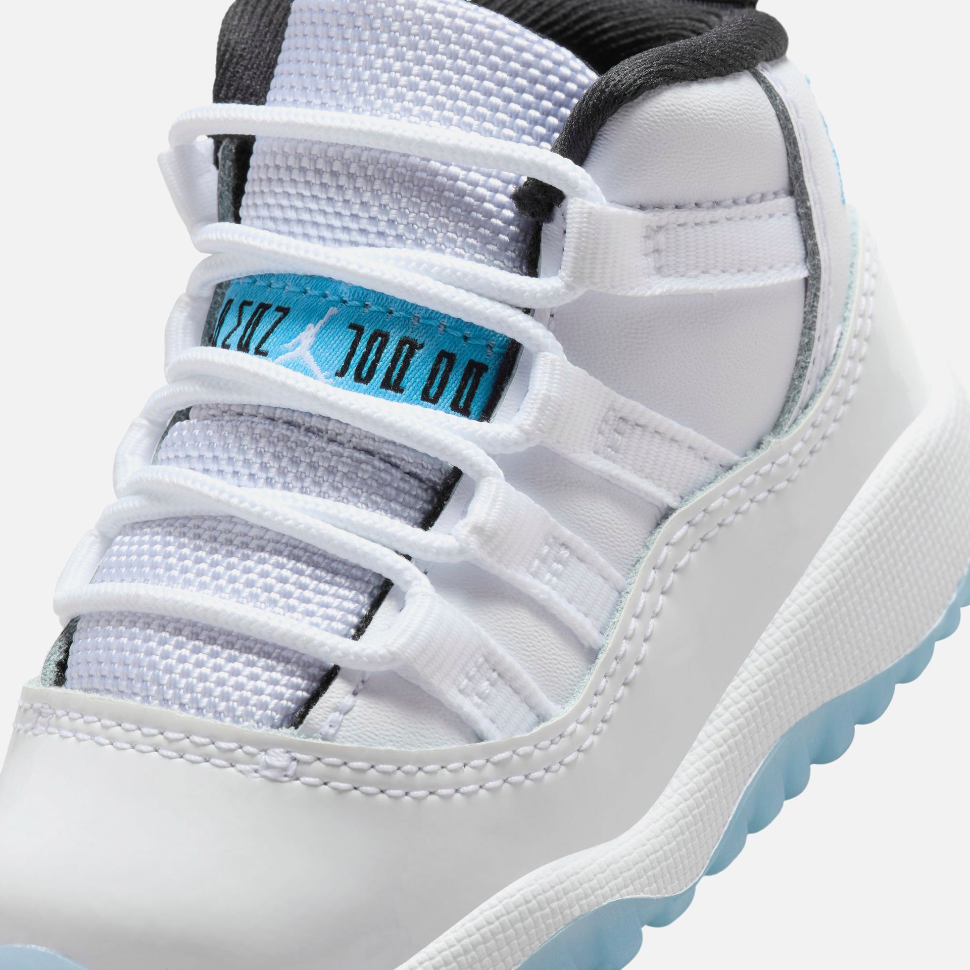 Air Jordan 11 Retro TD - Blanc / Bleu Légende / Noir