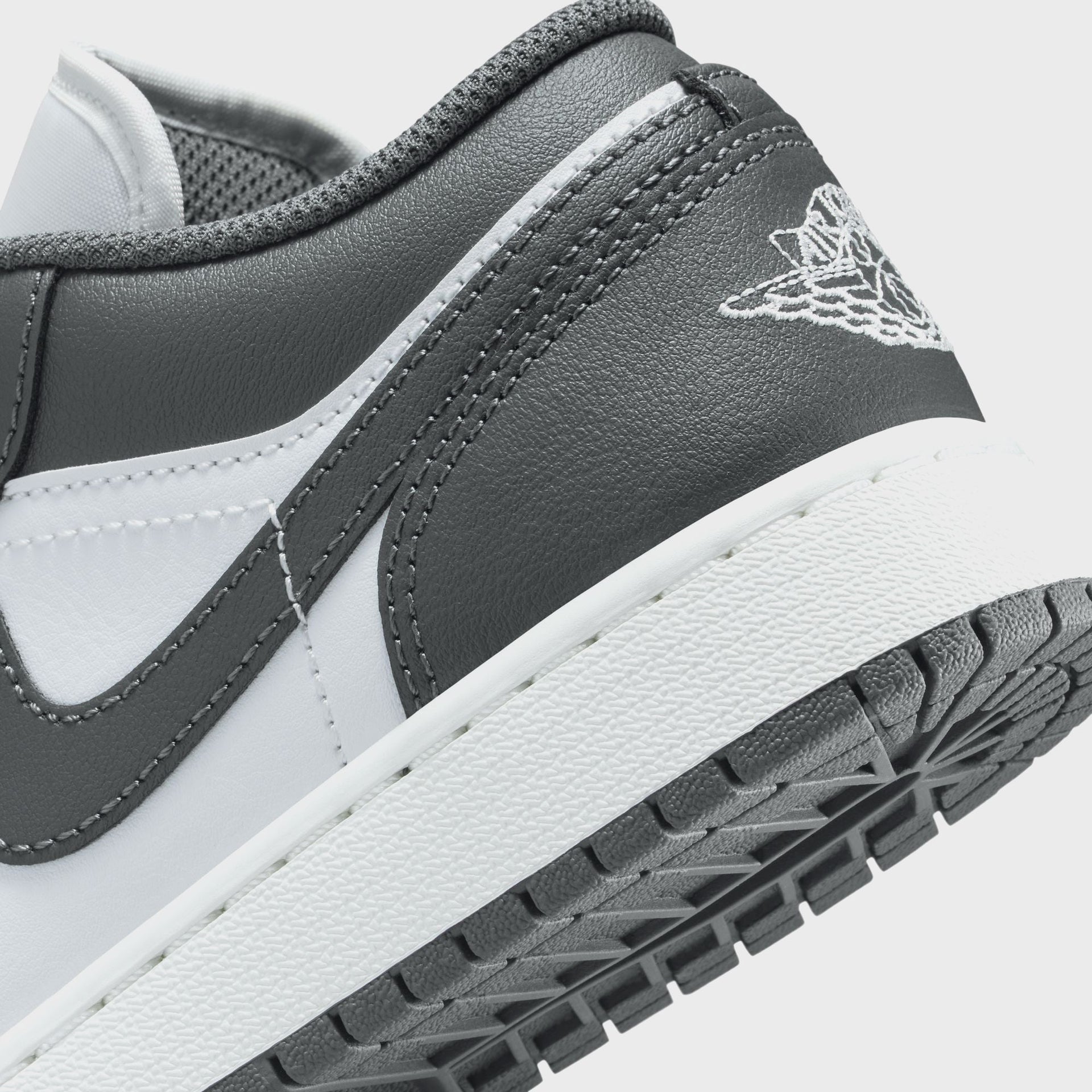 Jordan GS Air Jordan 1 - Iron Grey / Summit White