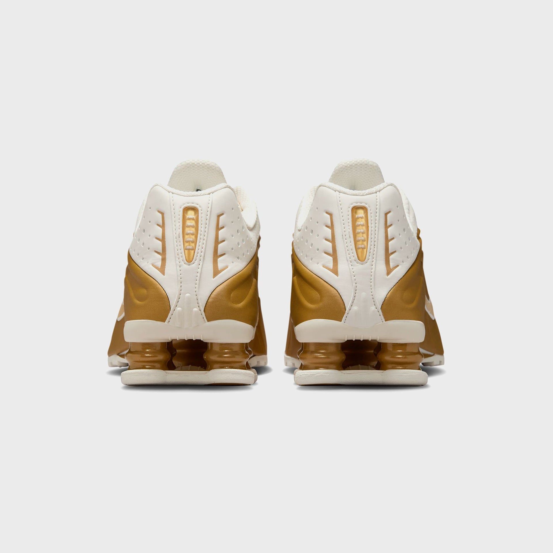 Nike WMNS Shox R4 - Soft Pearl / Metallic Gold
