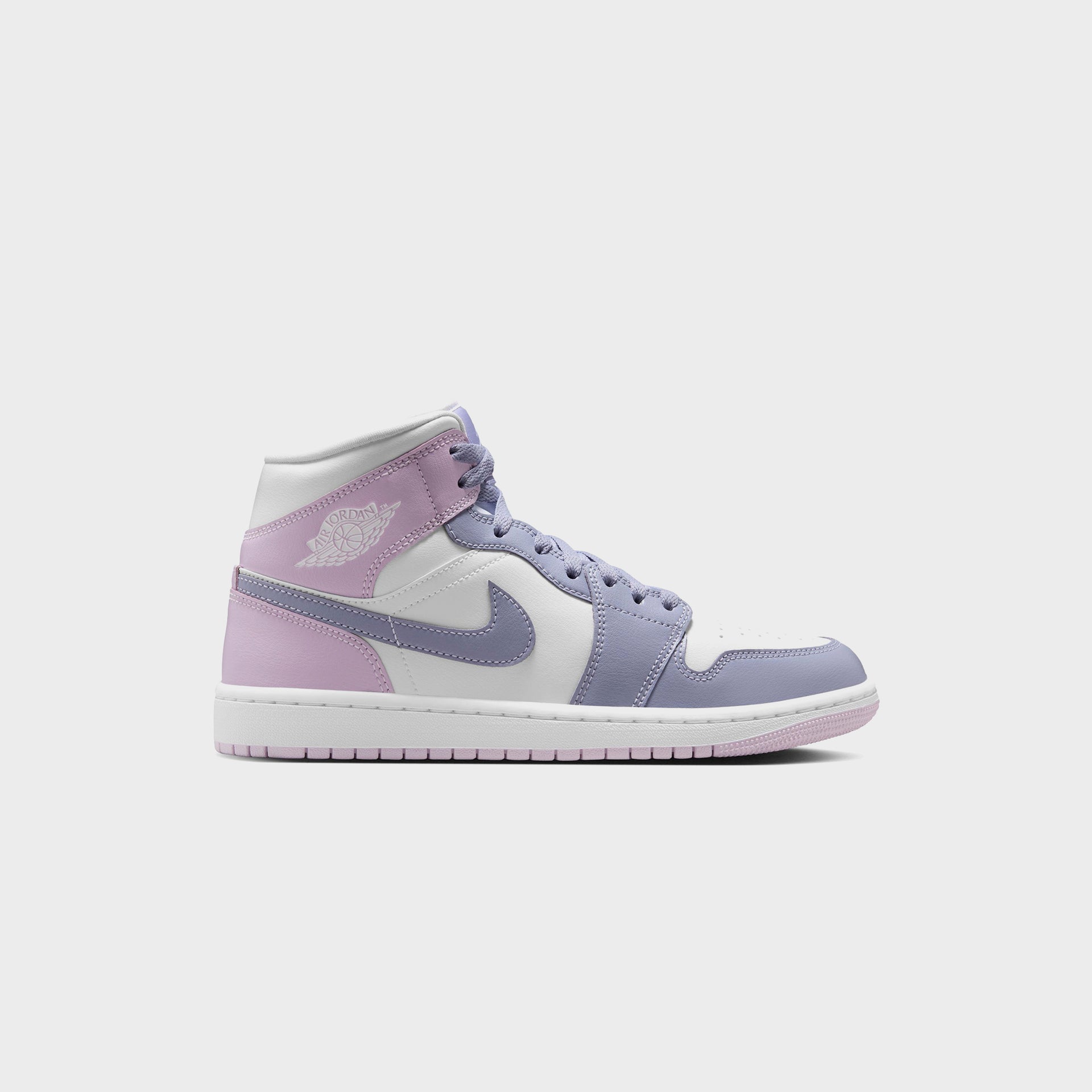Nike WMNS Air Jordan 1 Mid - Indigo Haze / Doll / White