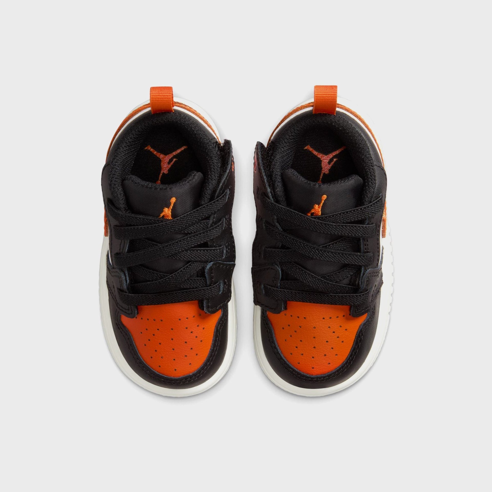 Jordan TD 1 Low ALT - Black / Starfish / White / Sail