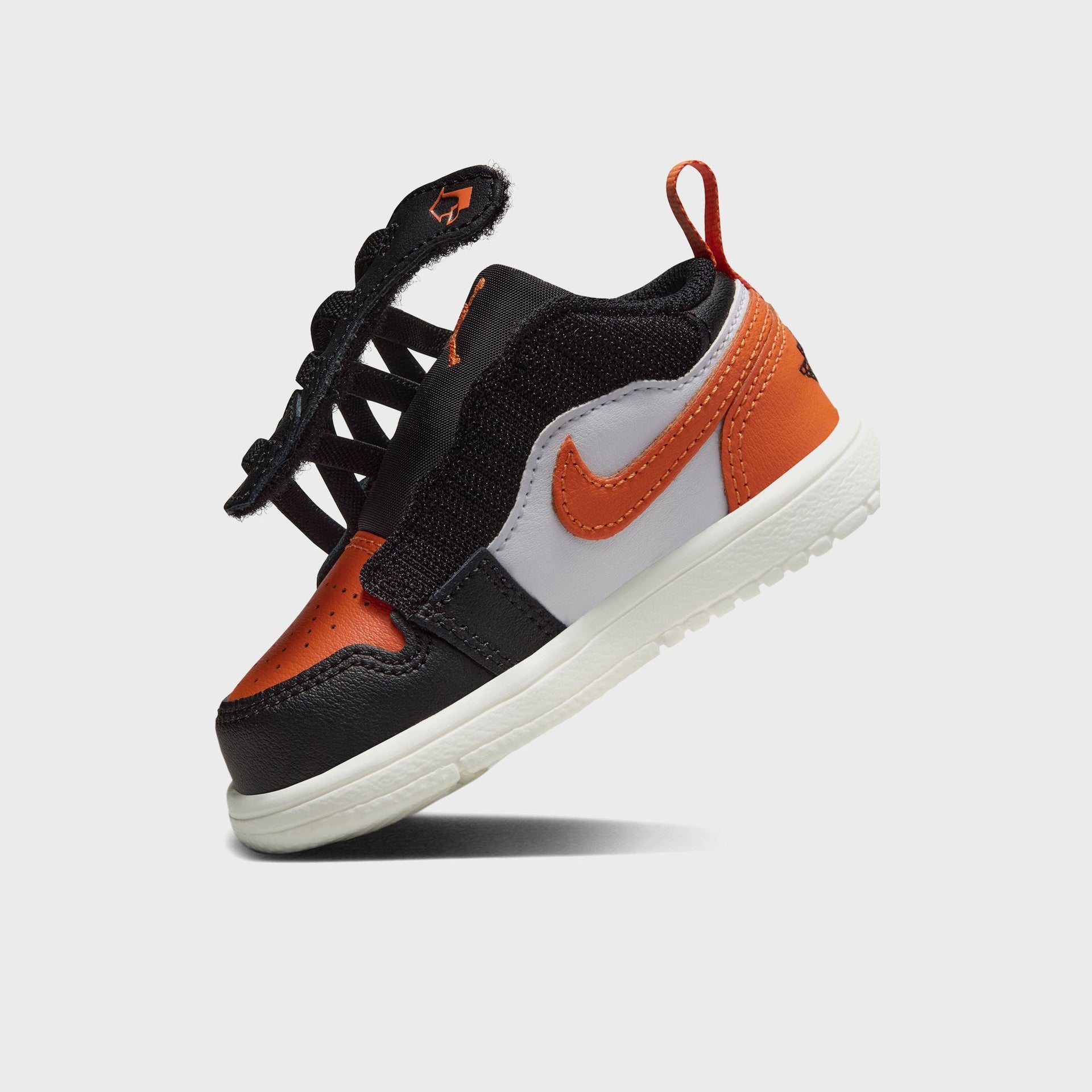 Jordan TD 1 Low ALT - Black / Starfish / White / Sail