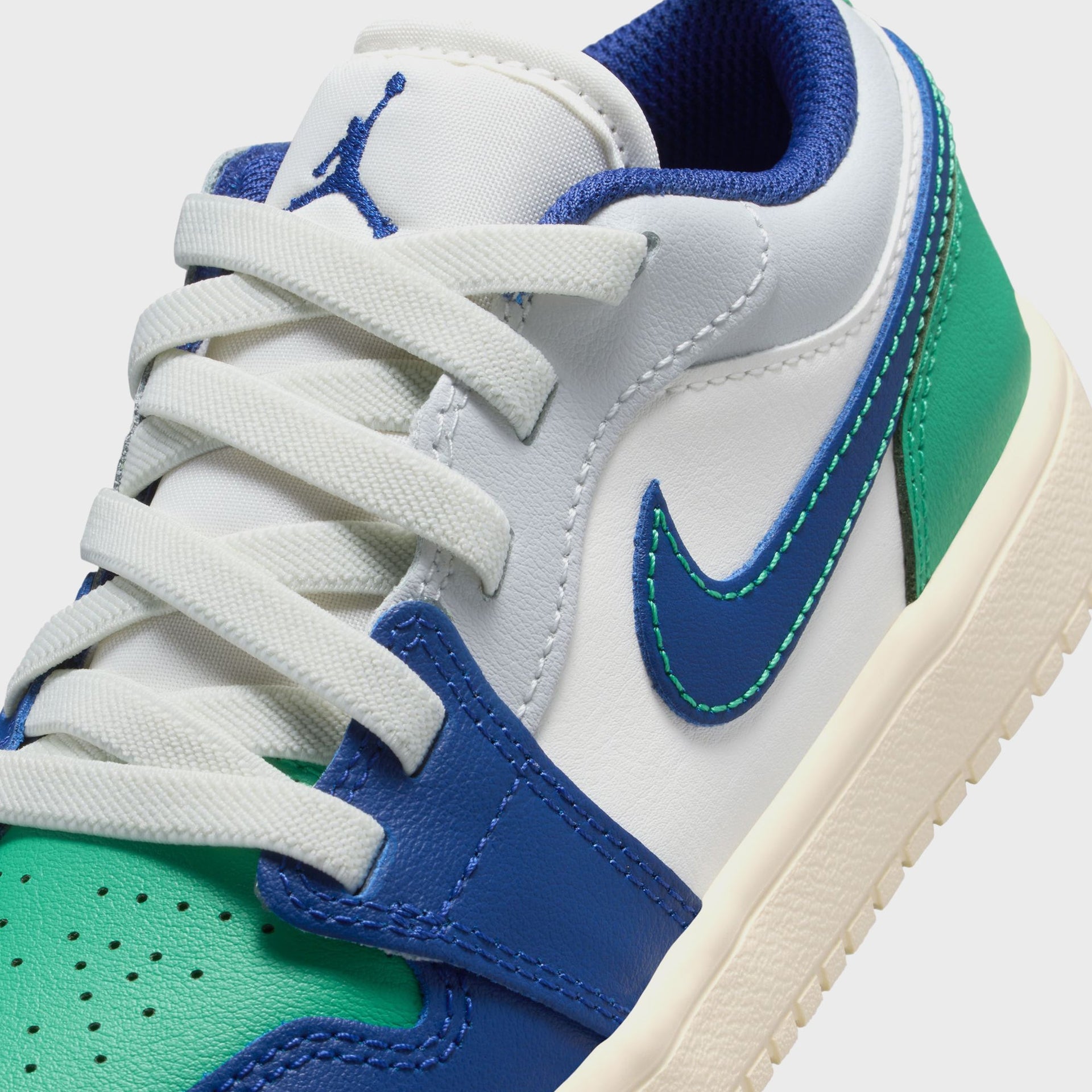 Nike Jordan 1 Low - Sail / Deep Royal Blue / Stadium Green