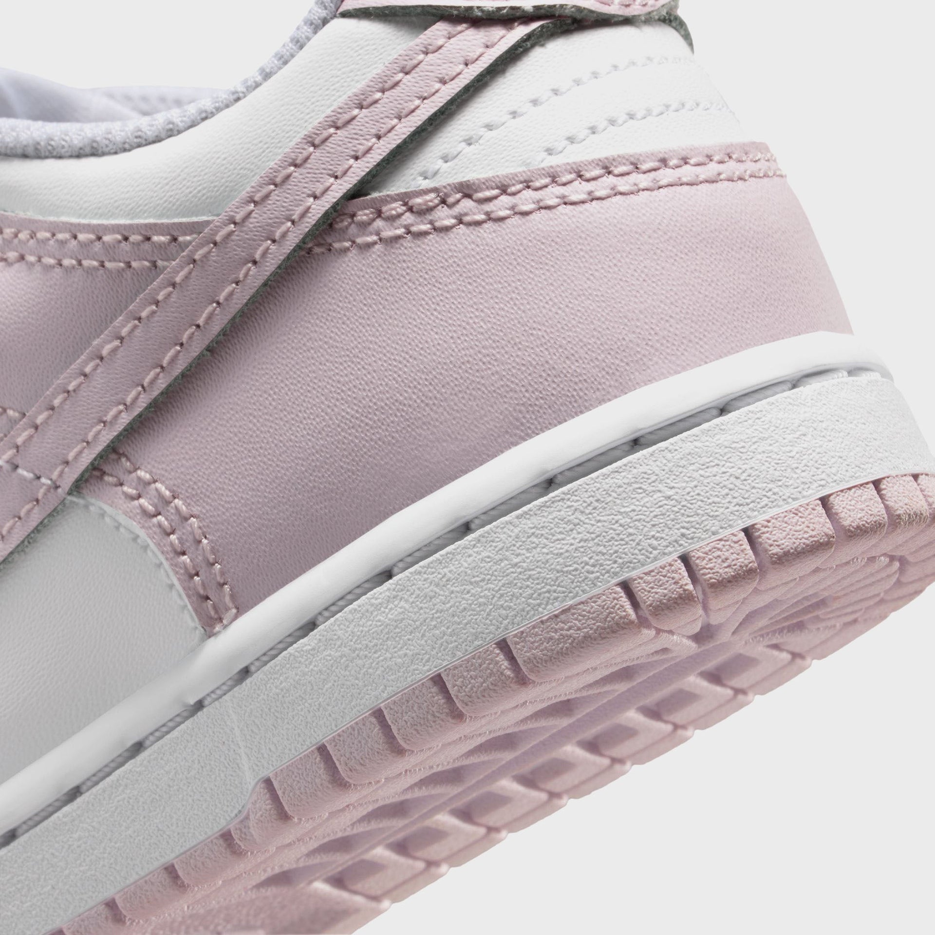 Nike Dunk Low - White / Light Violet