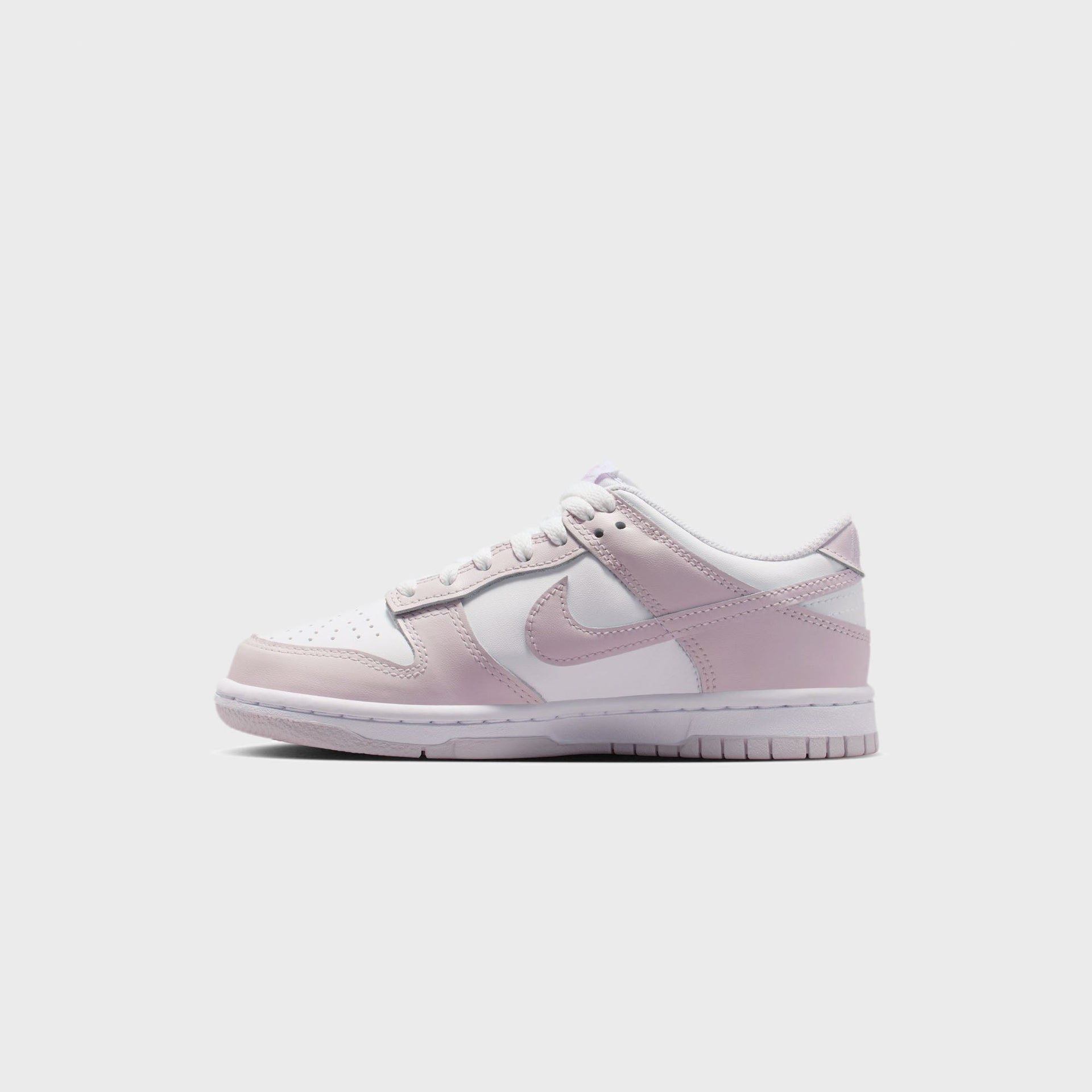 Nike Dunk Low - White / Light Violet