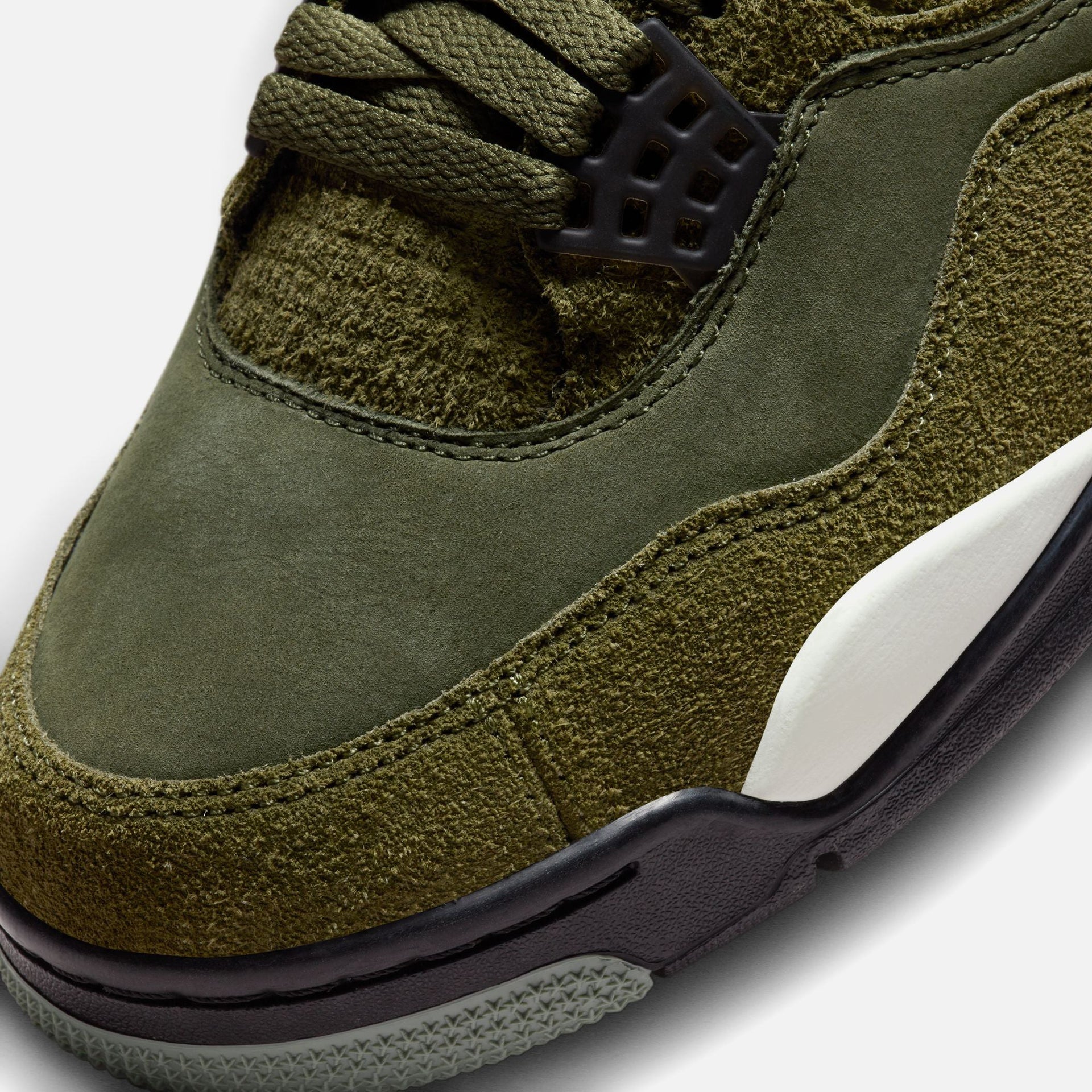 Air Jordan 4 SE Craft - Medium Olive / Pale Vanilla / Khaki / Black-Sail