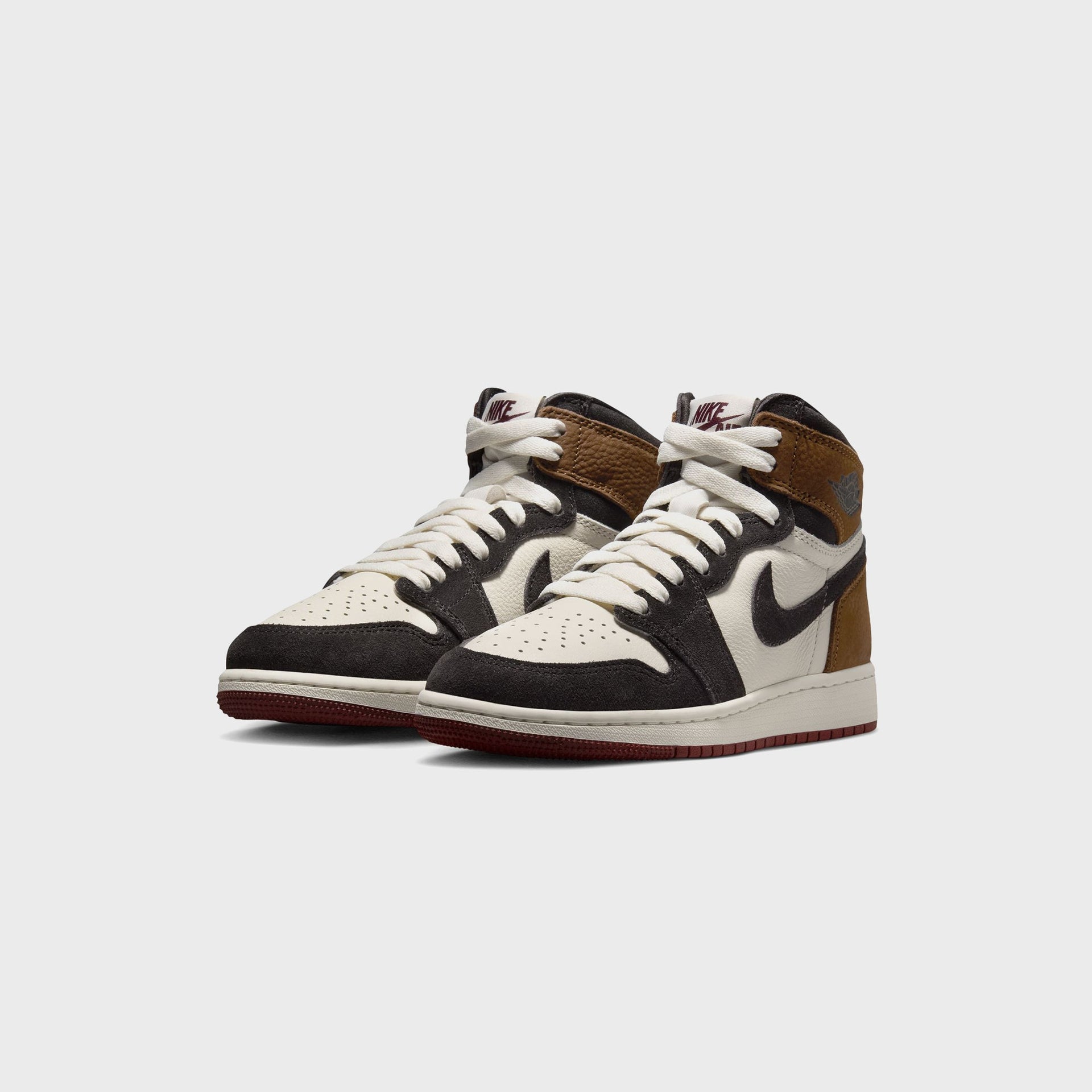 Jordan GS Air Jordan 1 High OG - Shadow Brown / Soft Pearl / Light British Tan / Team Red