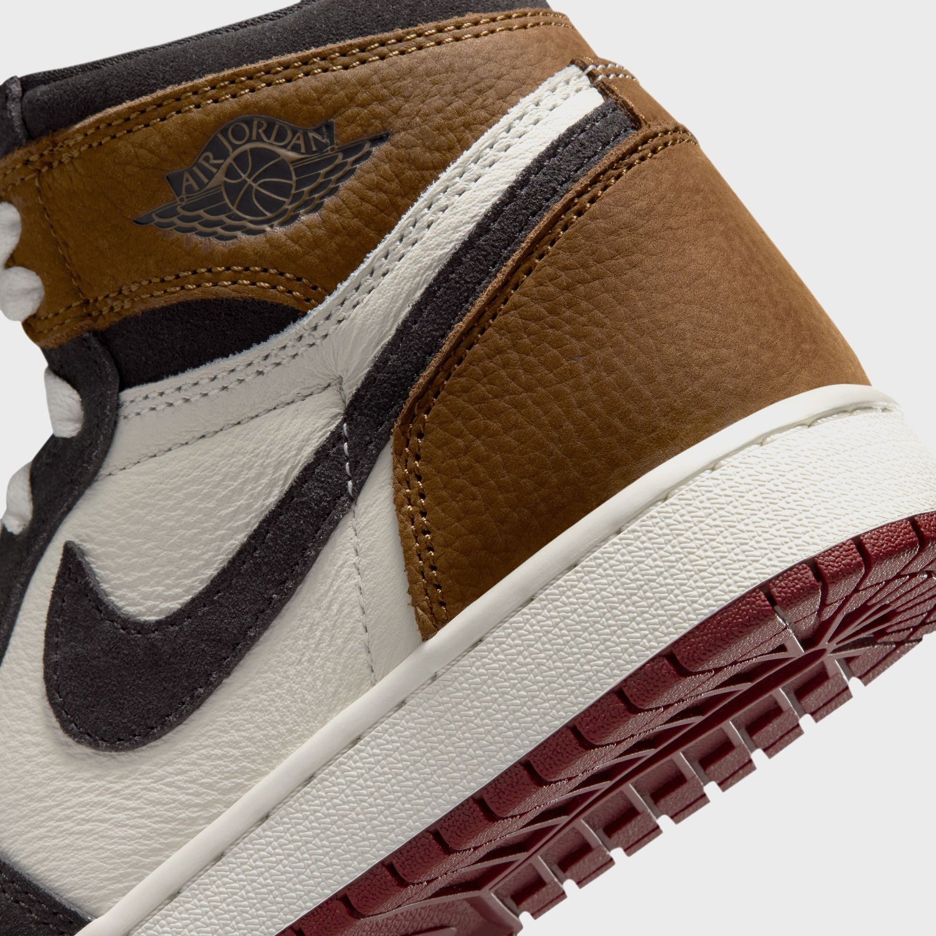 Jordan GS Air Jordan 1 High OG - Shadow Brown / Soft Pearl / Light British Tan / Team Red