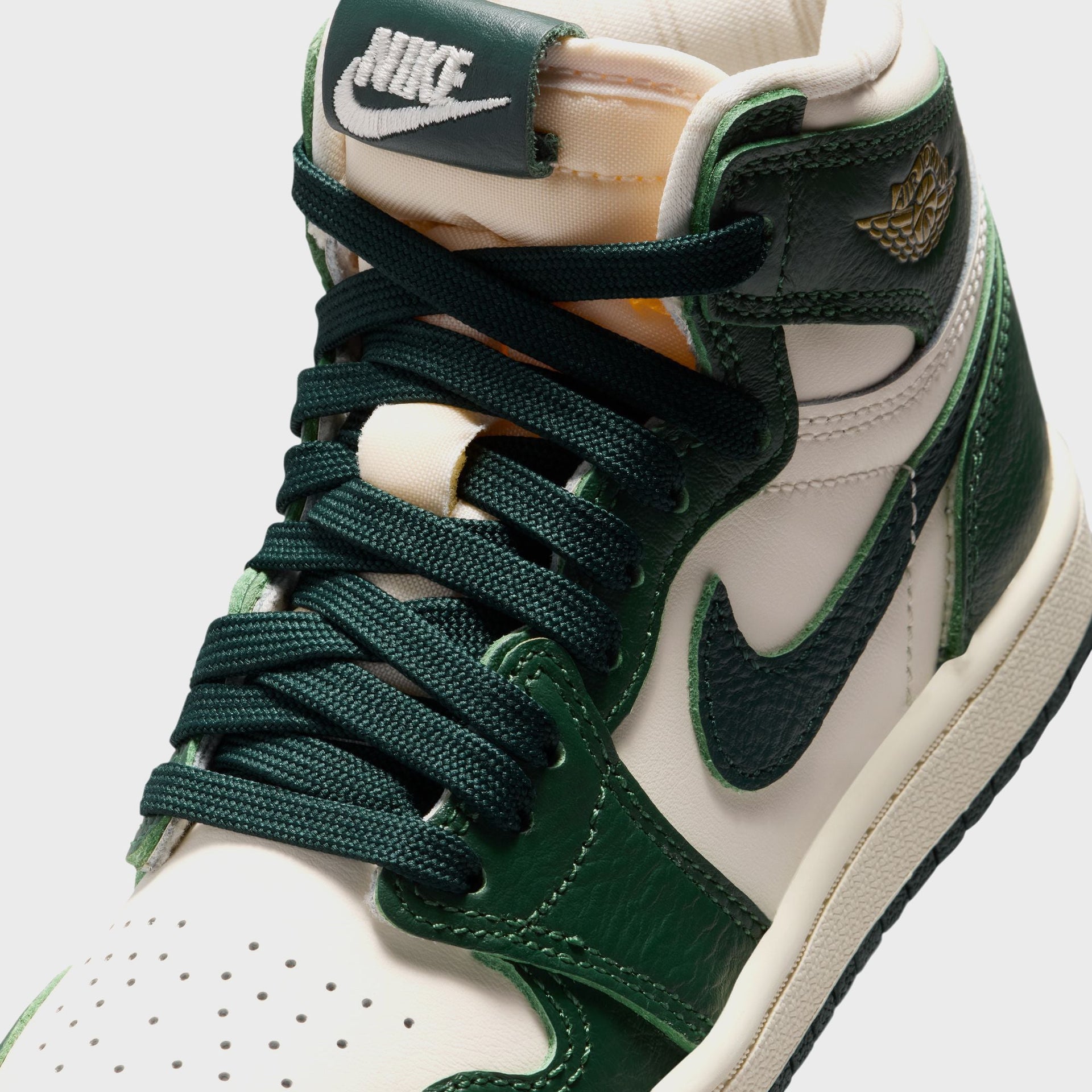 Jordan PS Air Jordan 1 Retro High OG - Fir / Coconut Milk / Pro Green