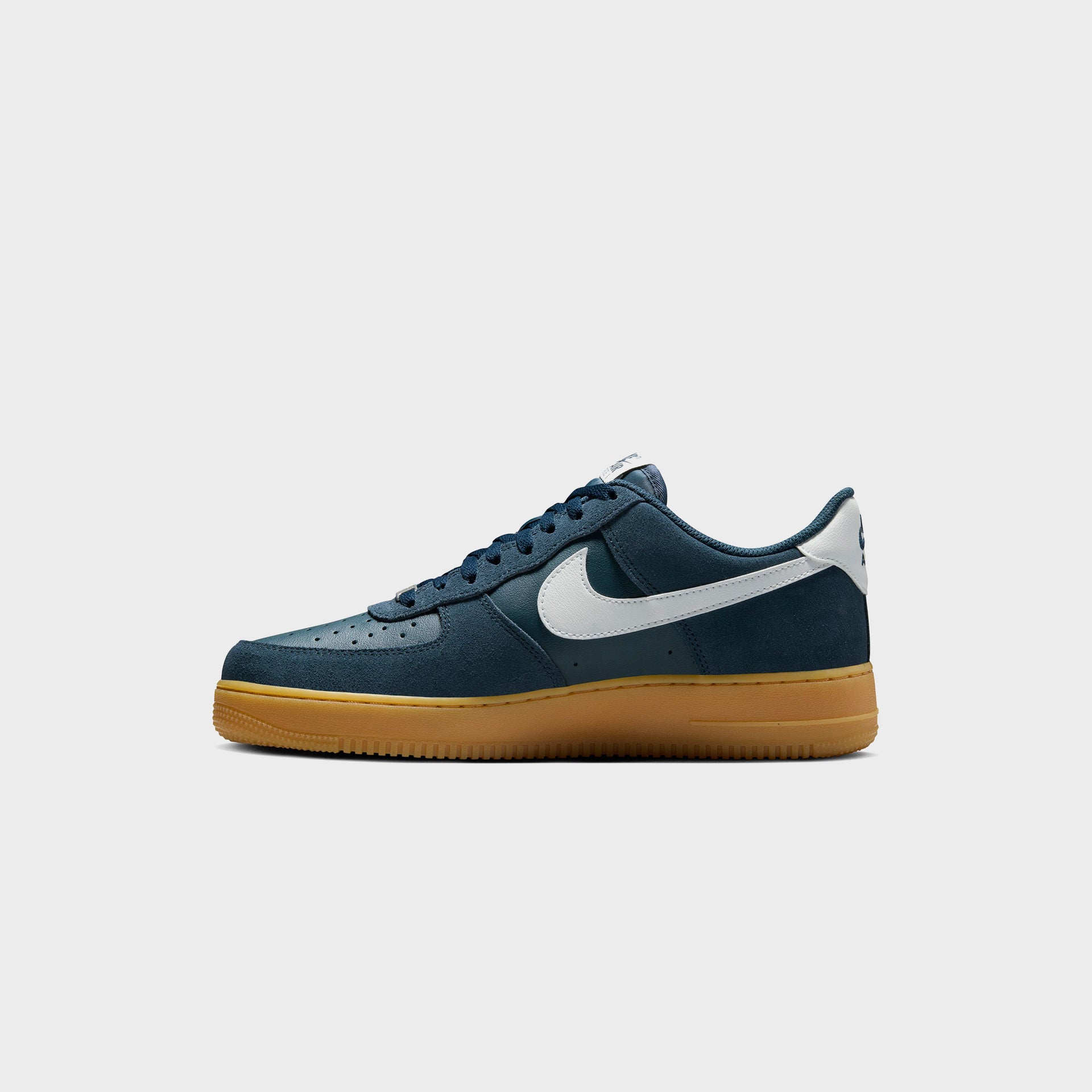 Nike Air Force 1 '07 Ess - Armory Navy / Summit White / Gum Light Brown