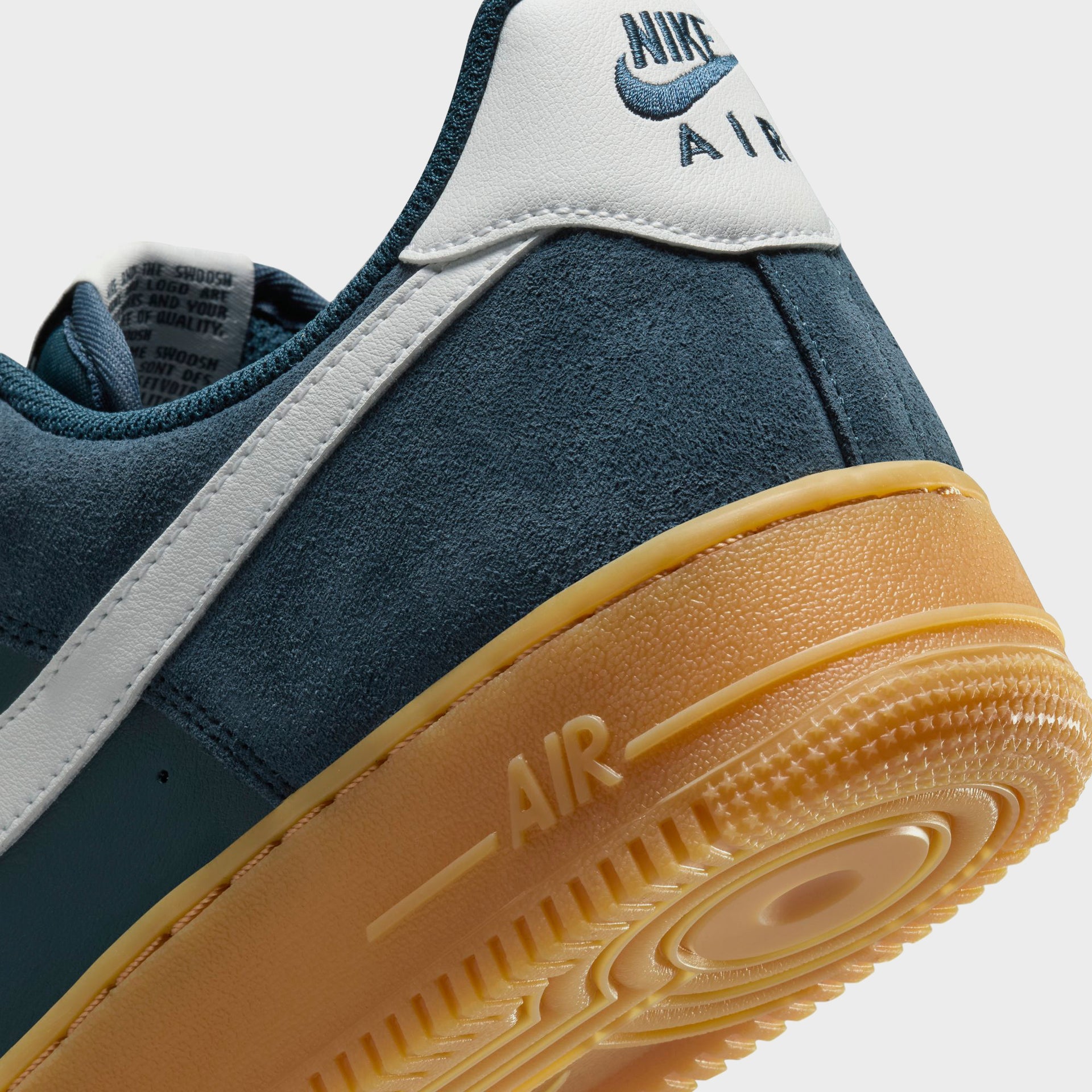 Nike Air Force 1 '07 Ess - Armory Navy / Summit White / Gum Light Brown