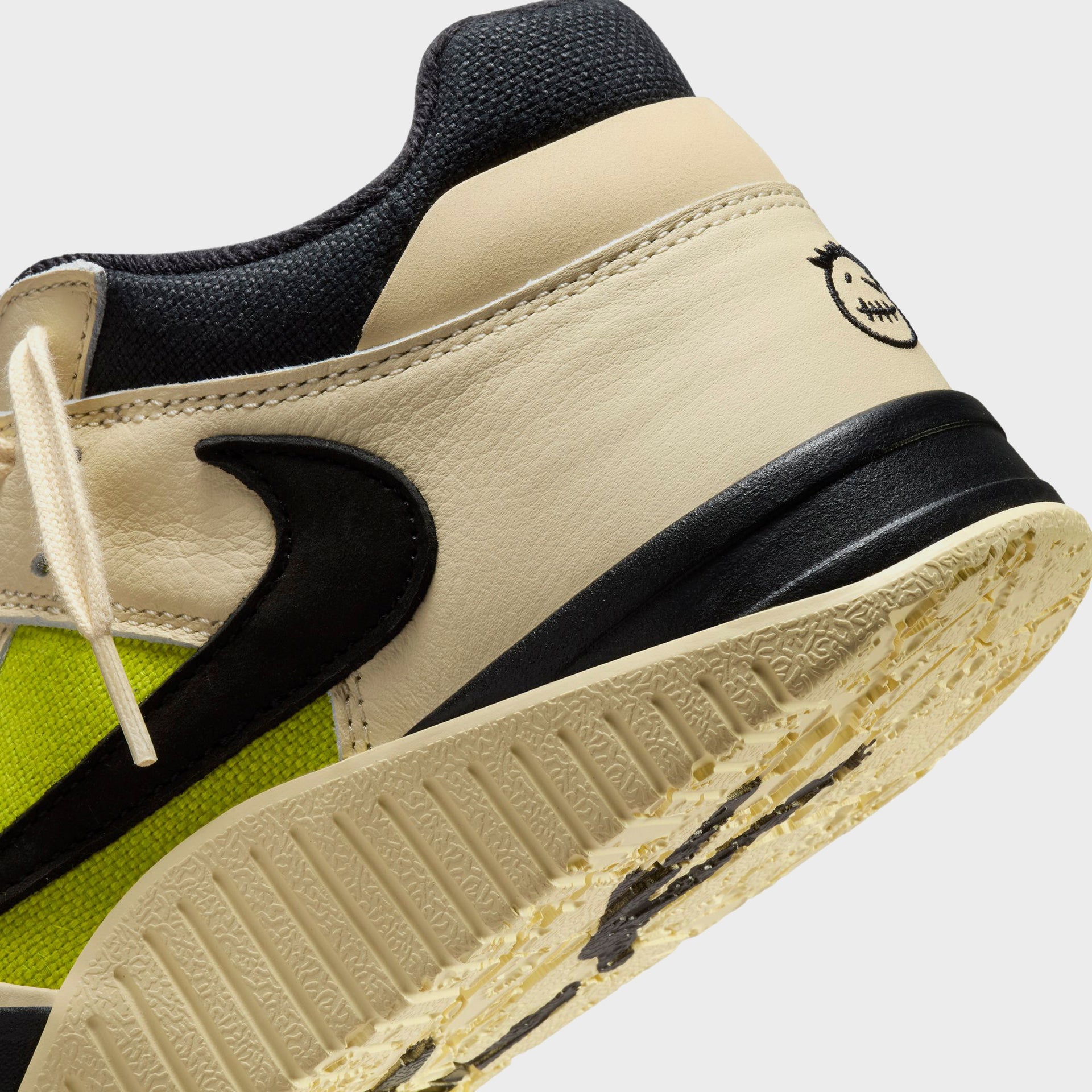 Jordan x Travis Scott Jumpman Jack TR - Bright Cactus / Muslin / Black