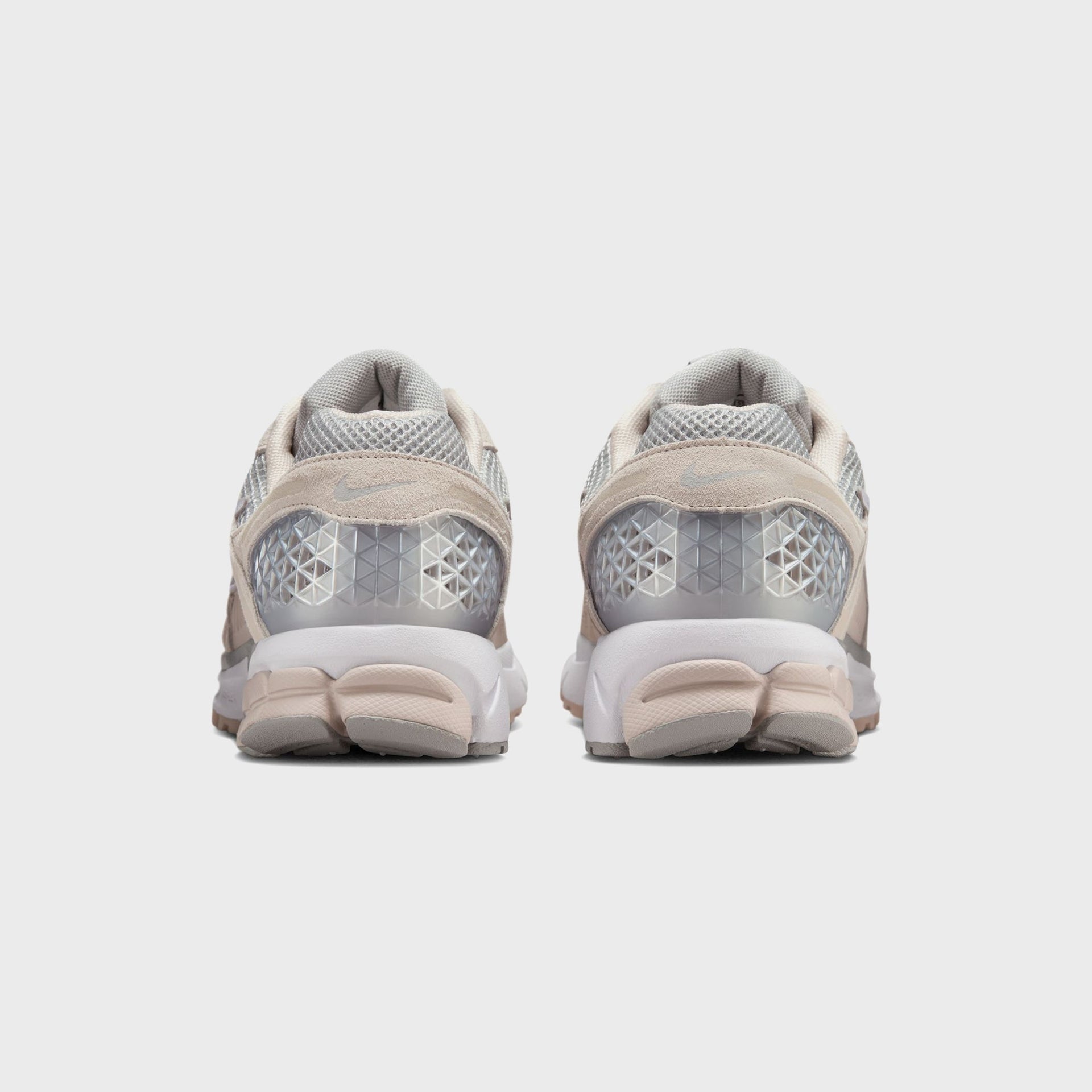 Nike Zoom Vomero 5 - Light Orewood Brown / Light Smoke Grey / White