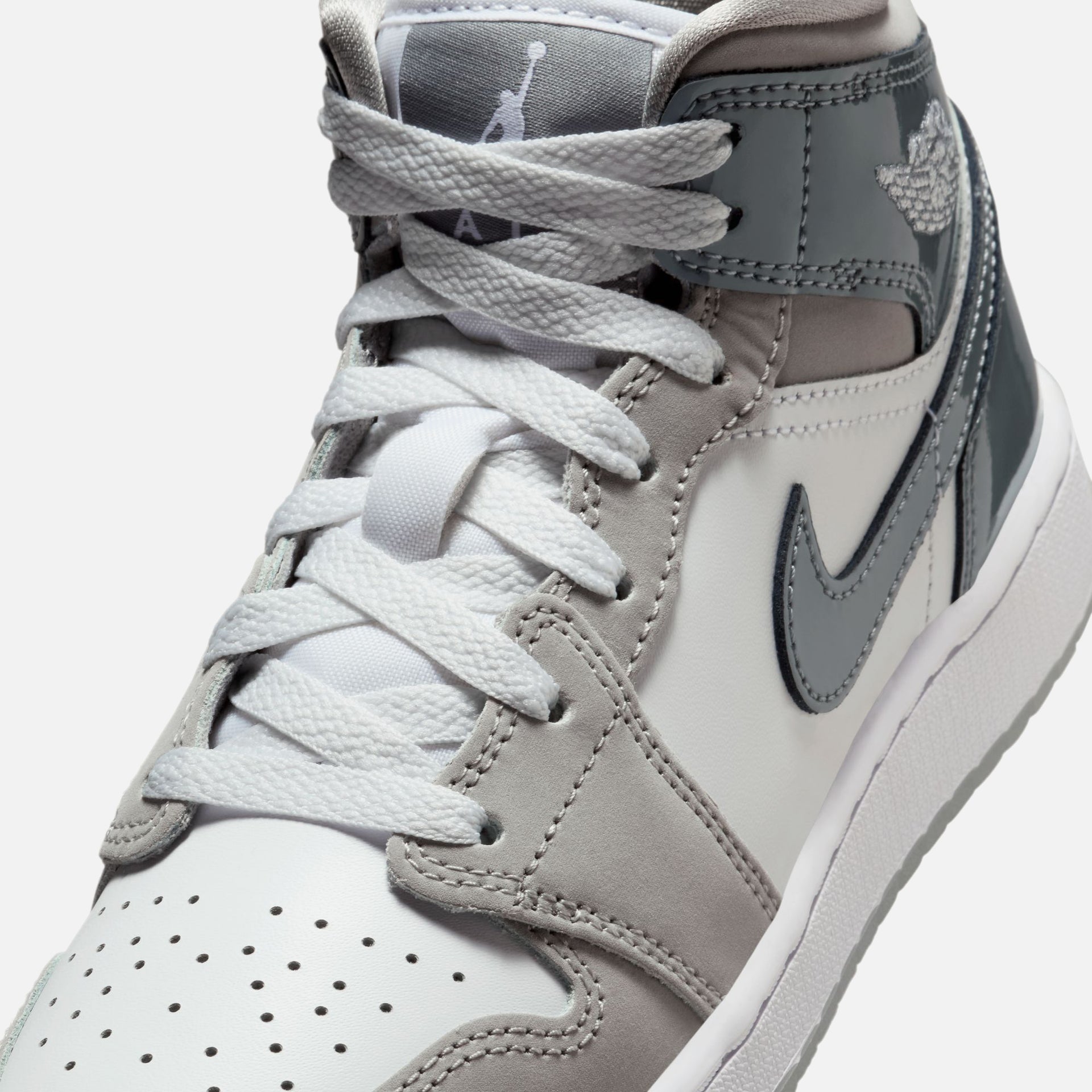 Nike GS Air Jordan 1 Mid SE - White / Cool Grey / Med Grey