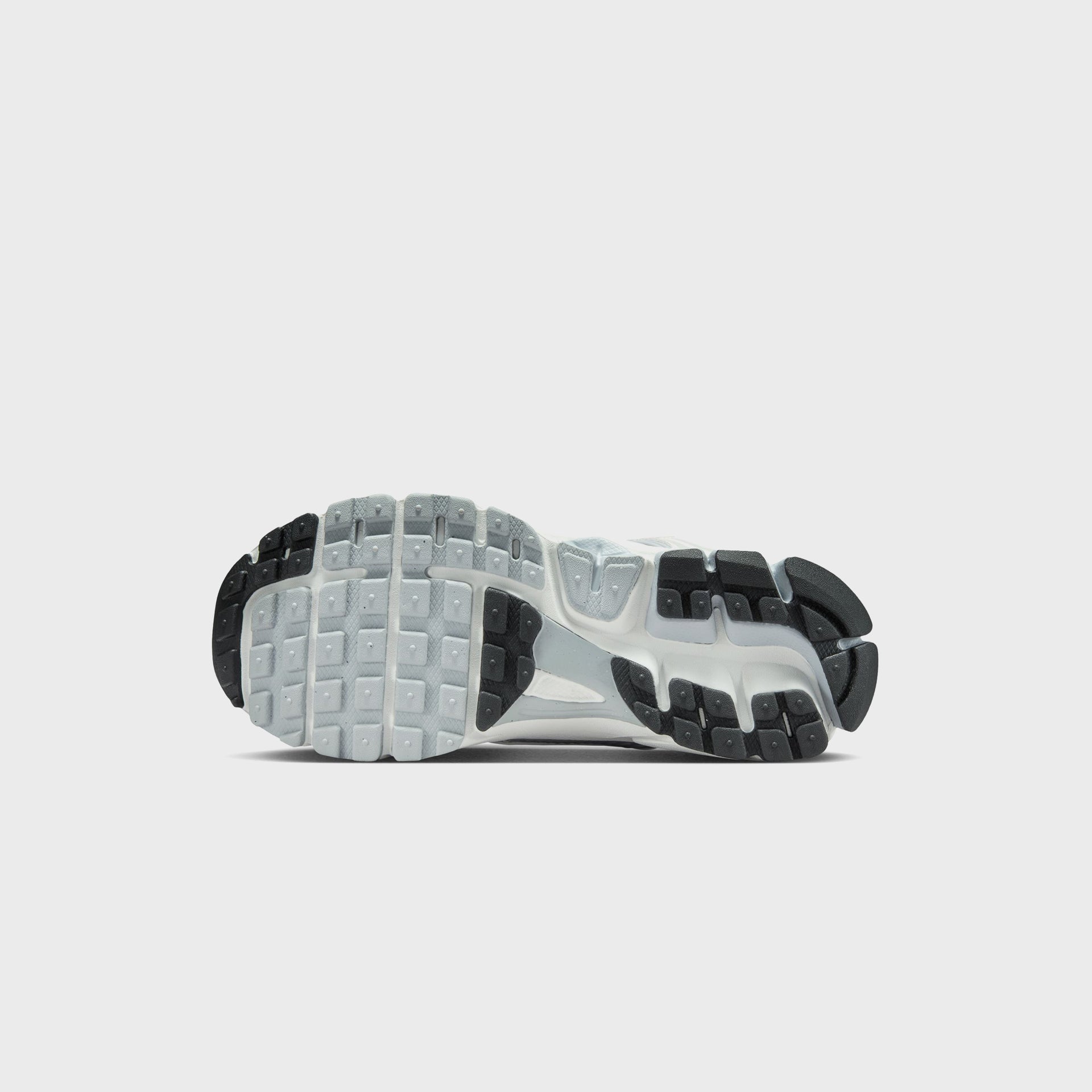 Nike Grade School Vomero 5 - Pure Platinum / Metallic Silver / Summit White