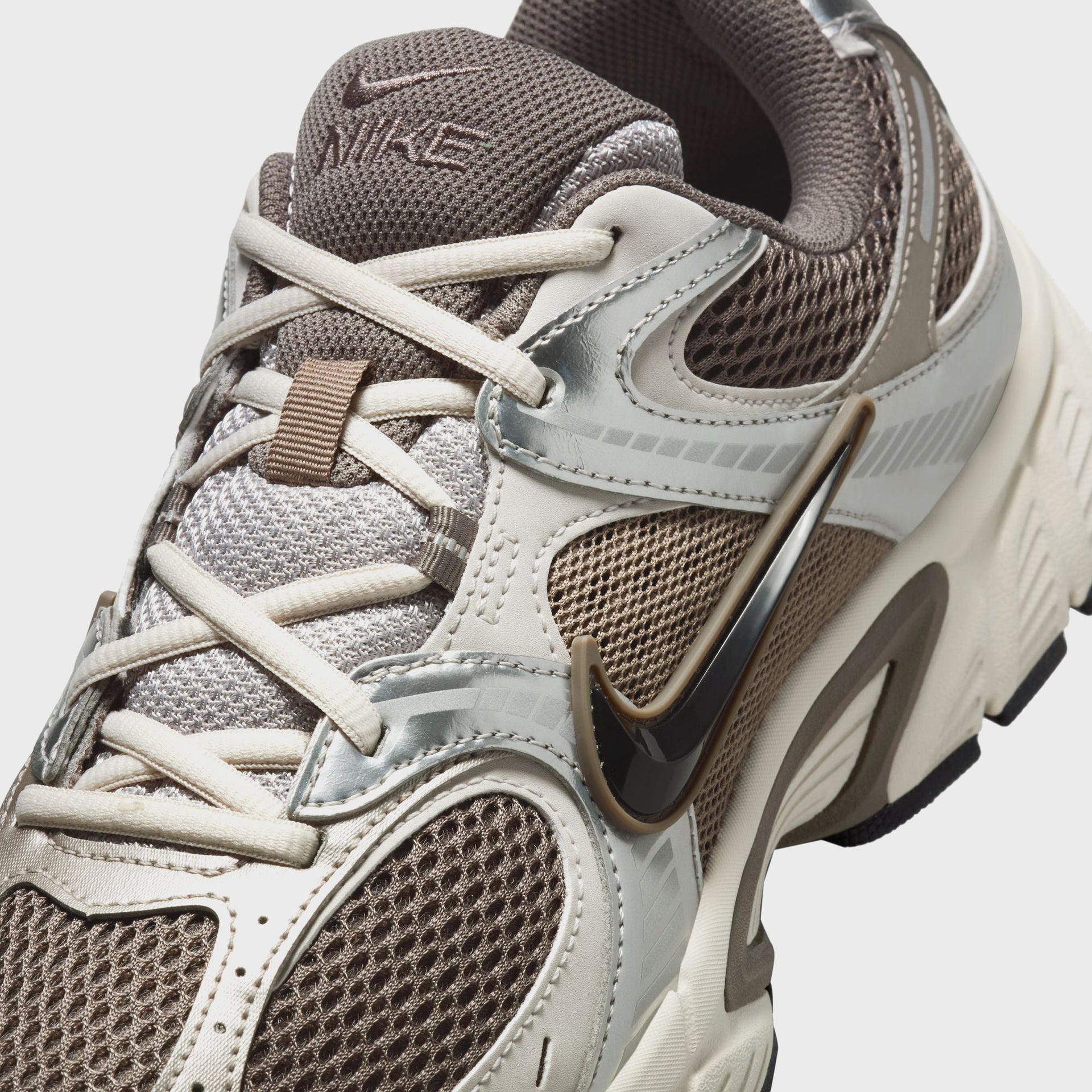 Nike V5 Rnr - Cave Stone / Black / College Grey / Vast Grey