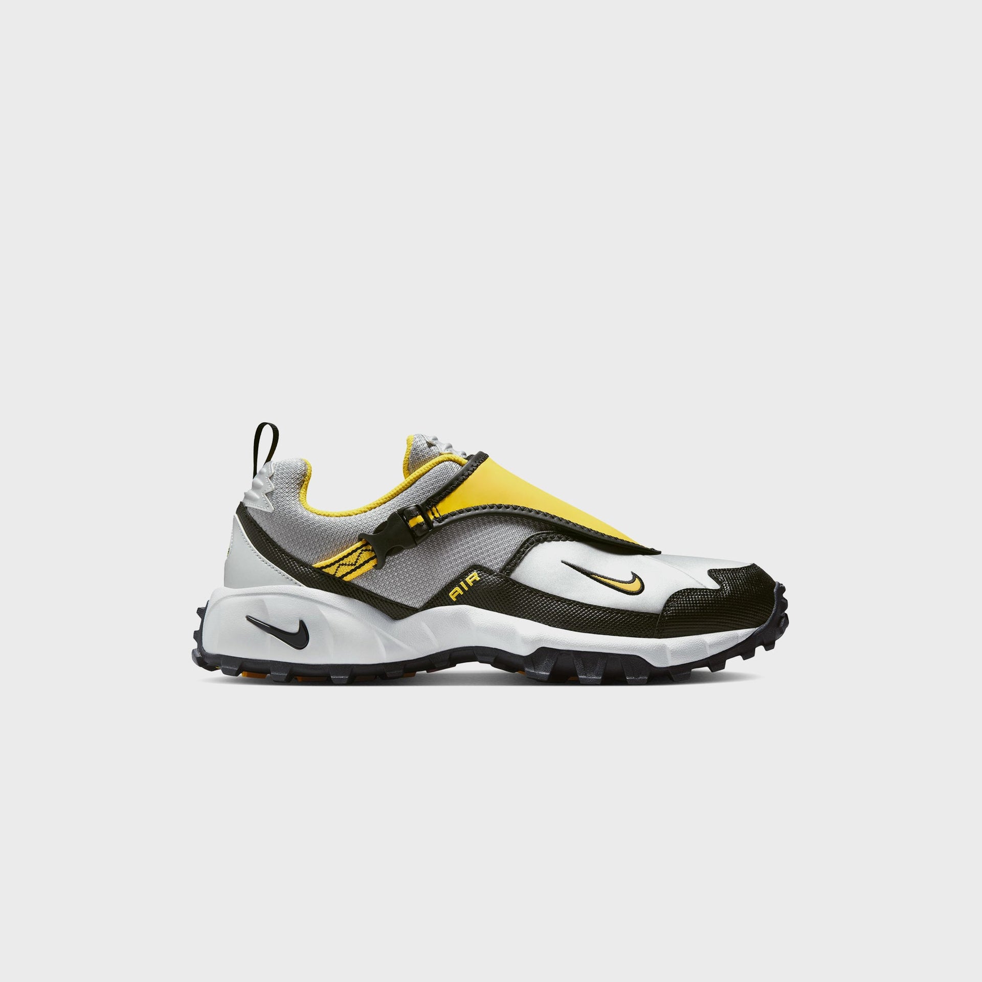 Nike ACG Phassad - Black / Yellow Zest / Metallic Silver