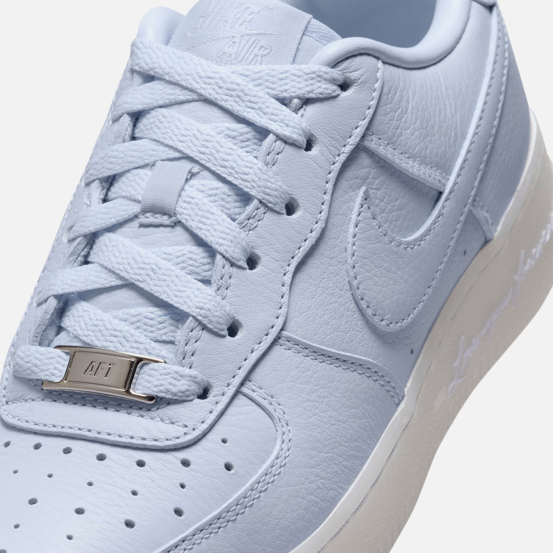 Nike x NOCTA GS Air Force 1 Low - Violet pâle / Teinte cobalt / Argent métallisé