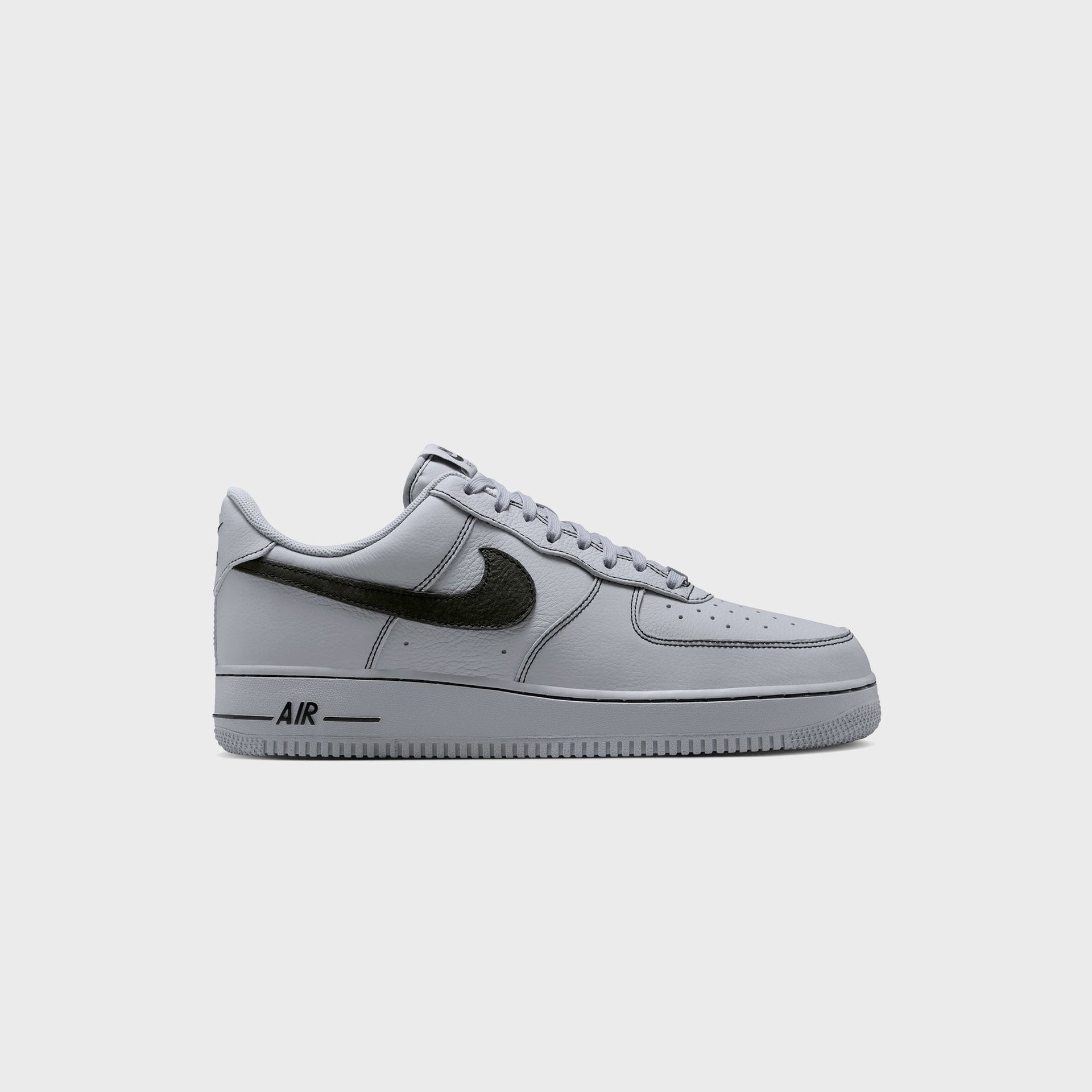 Nike Air Force 1 `07  LV8 - Wolf Grey / Black