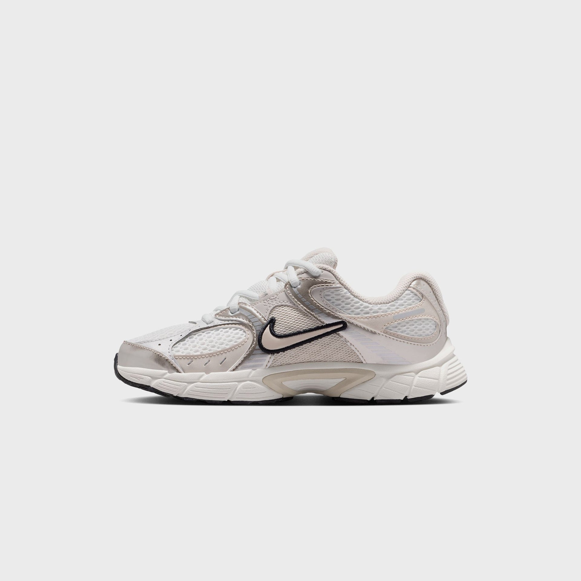 Nike GS V5 Rnr - Summit White / Light Orewood Brown / Sail / Black