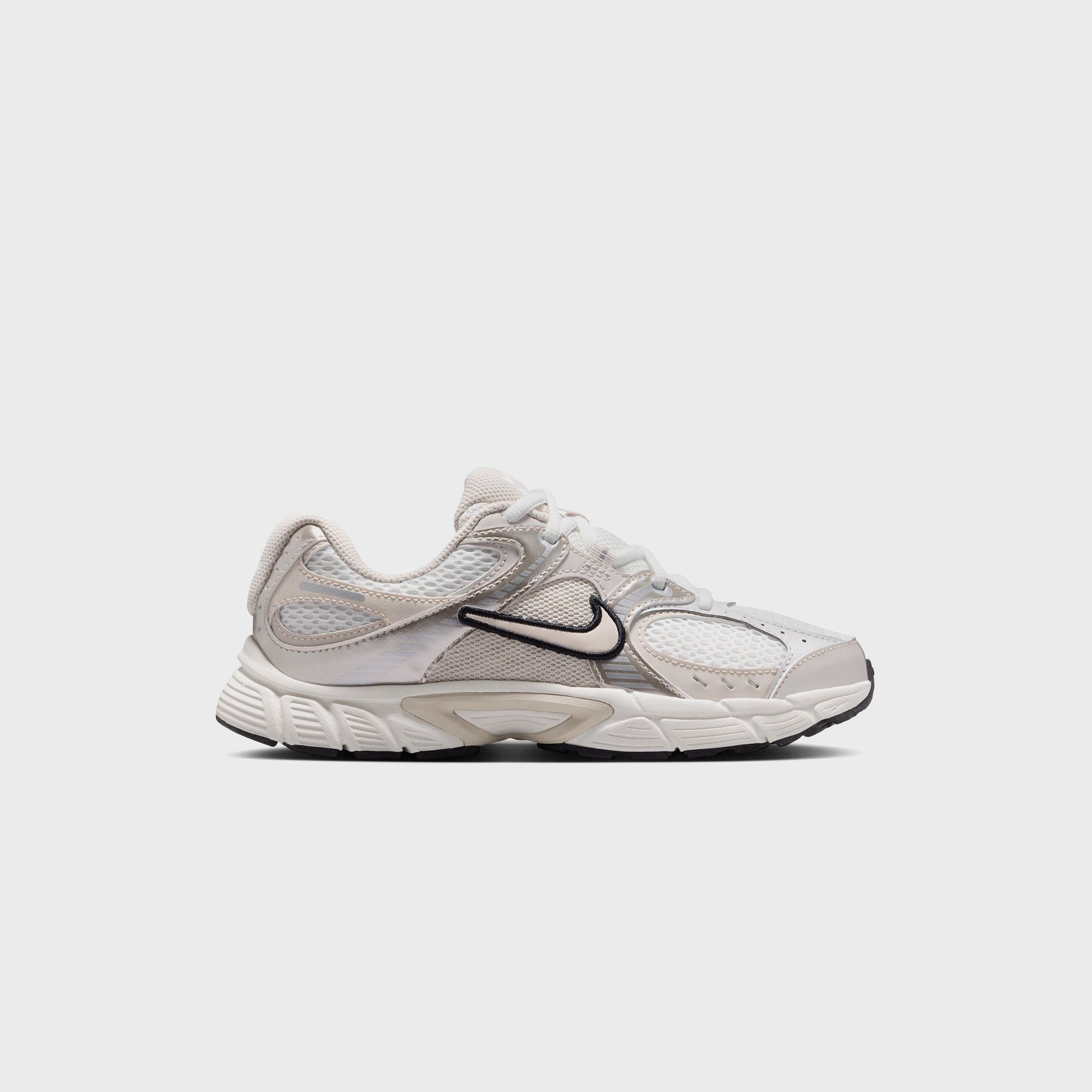 Nike GS V5 Rnr - Summit White / Light Orewood Brown / Sail / Black