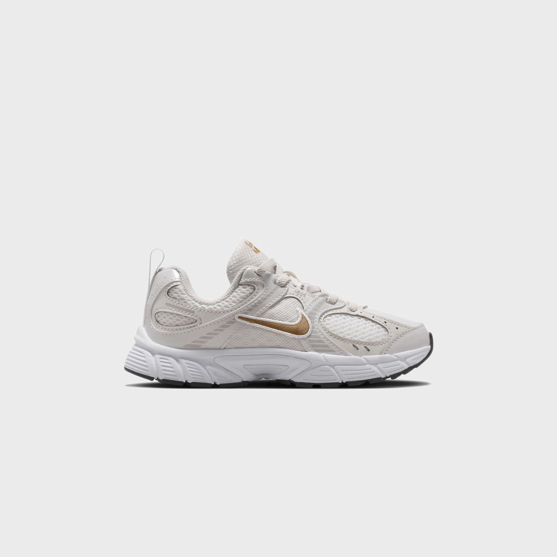 Nike PS V5 RNR - White / Metalic Gold / Metallic Silver