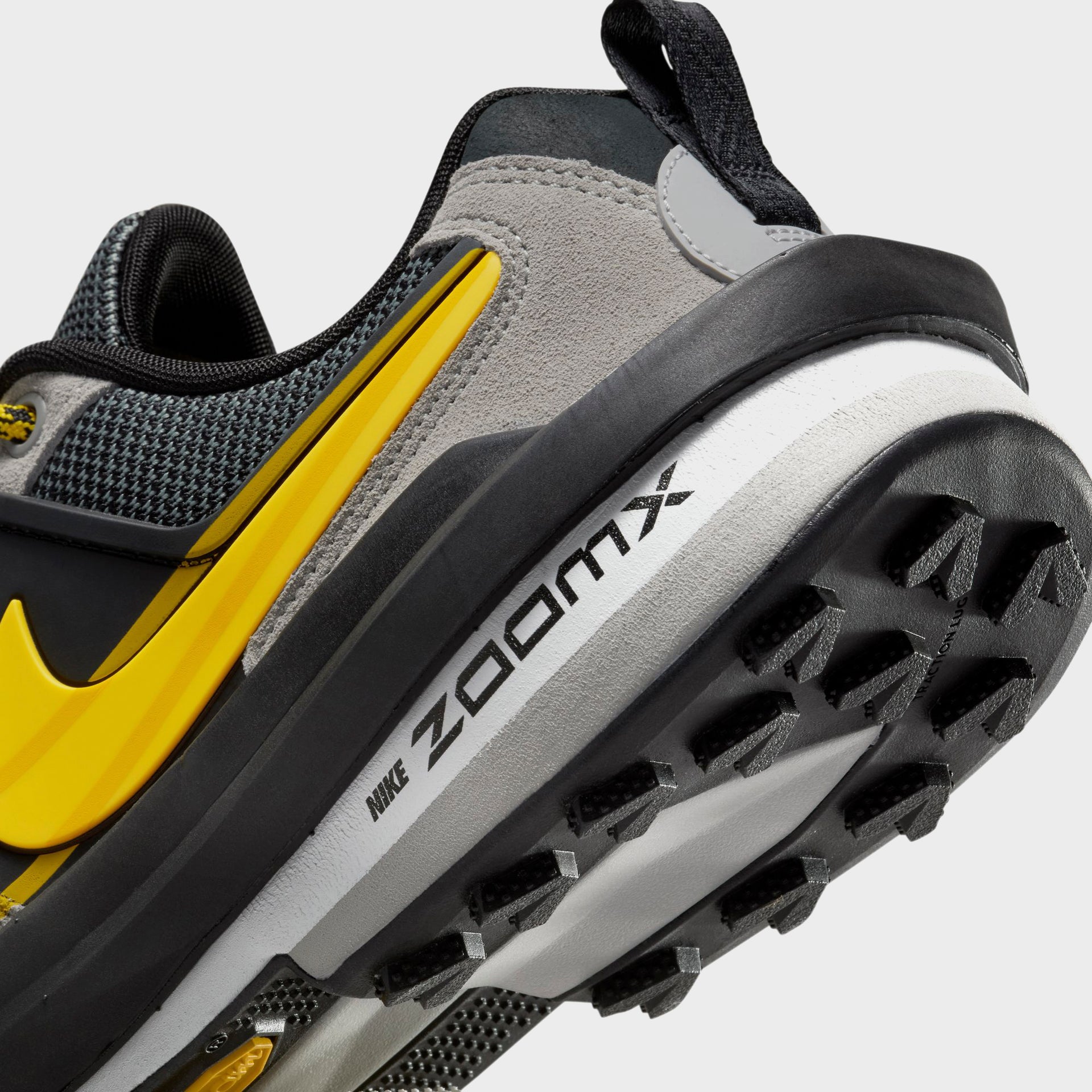 Nike Zegamadome SP - Matte Silver / Yellow