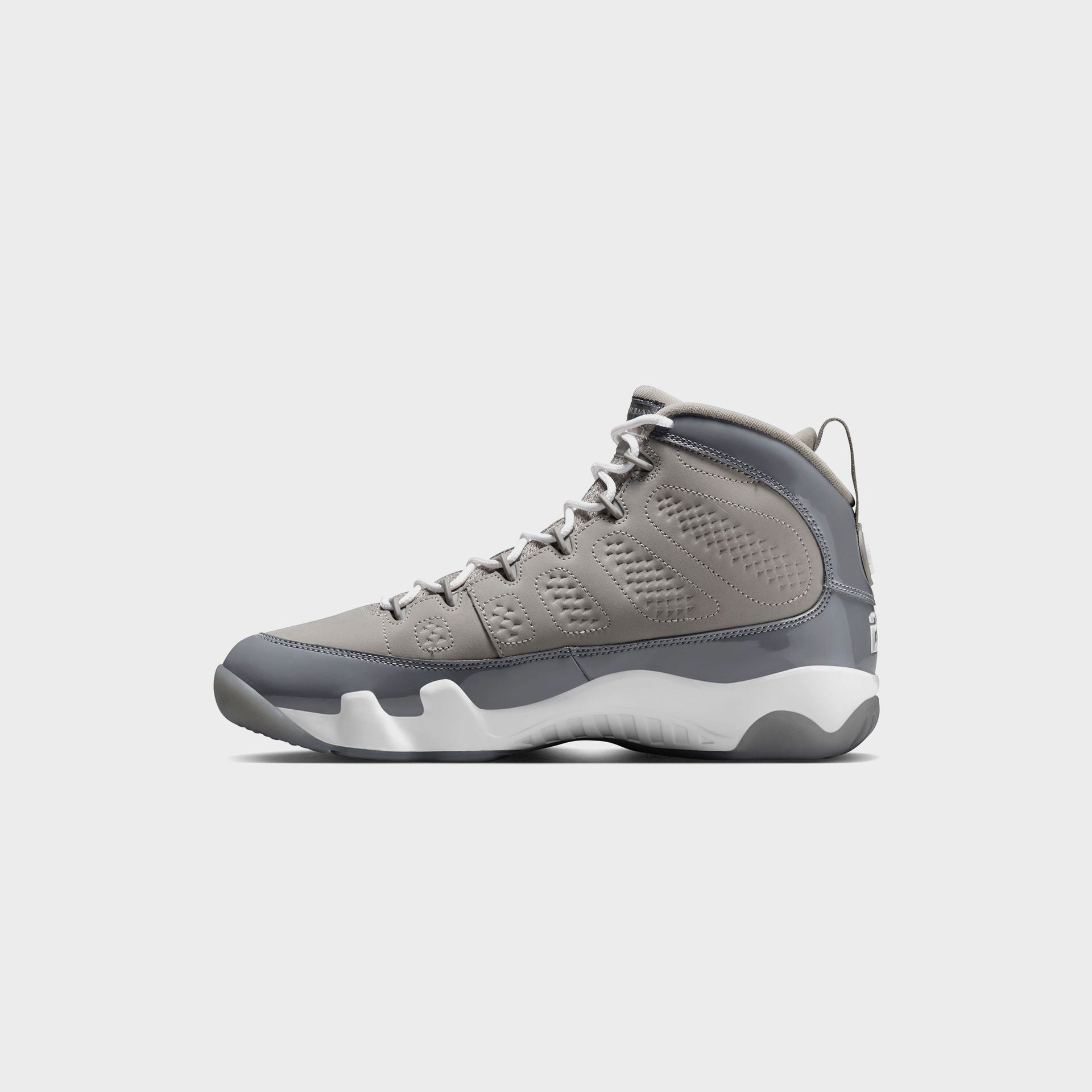 Nike Air Jordan 9 Retro - Medium Grey / Cool Grey / White