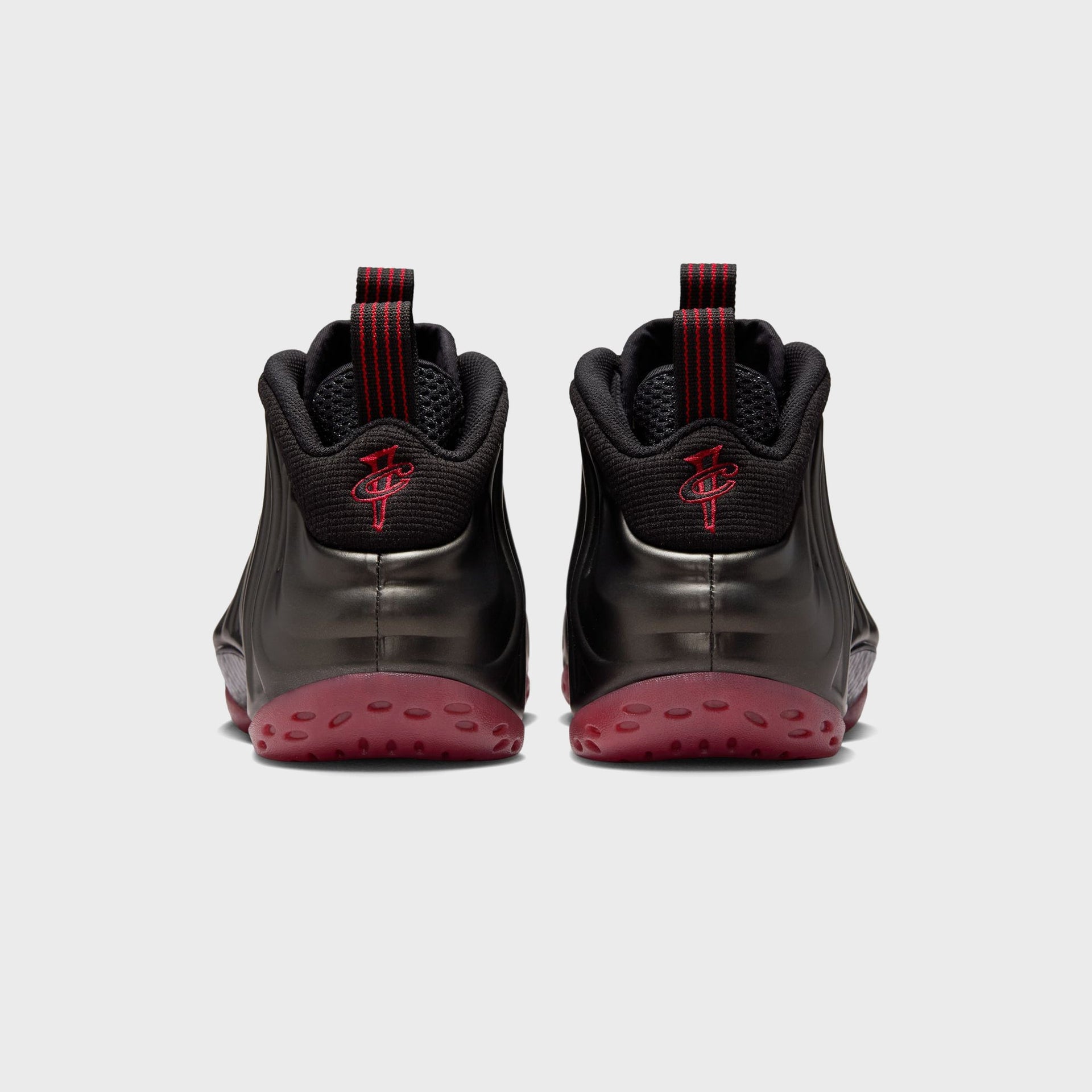 Nike Air Foamposite One - Black / Varsity Red