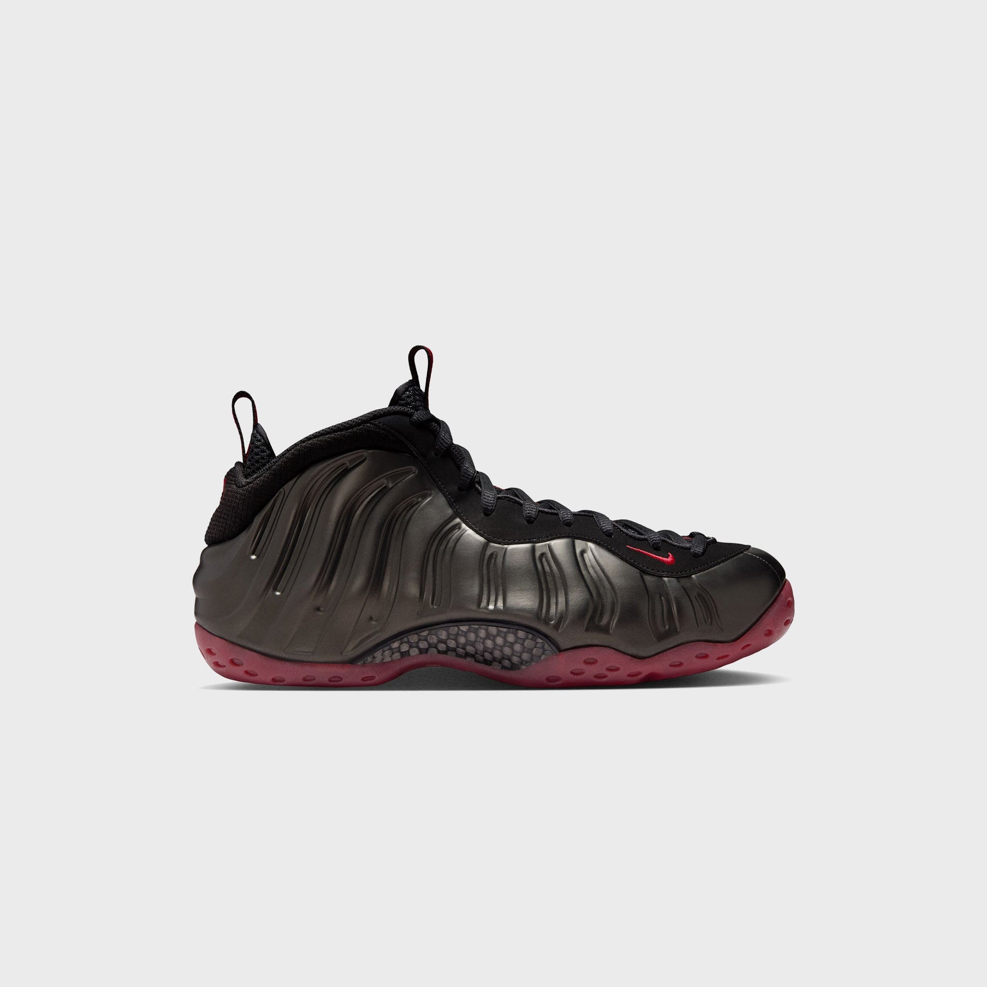 Nike Air Foamposite One - Black / Varsity Red