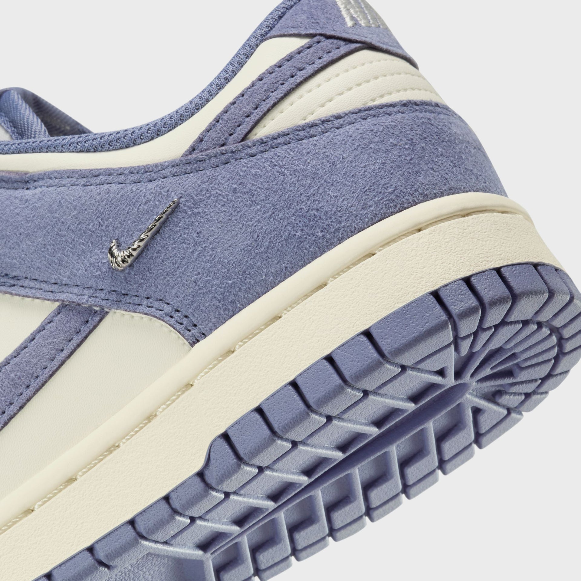 Nike WMNS Dunk Low - Sail / World Indigo / Metallic Silver