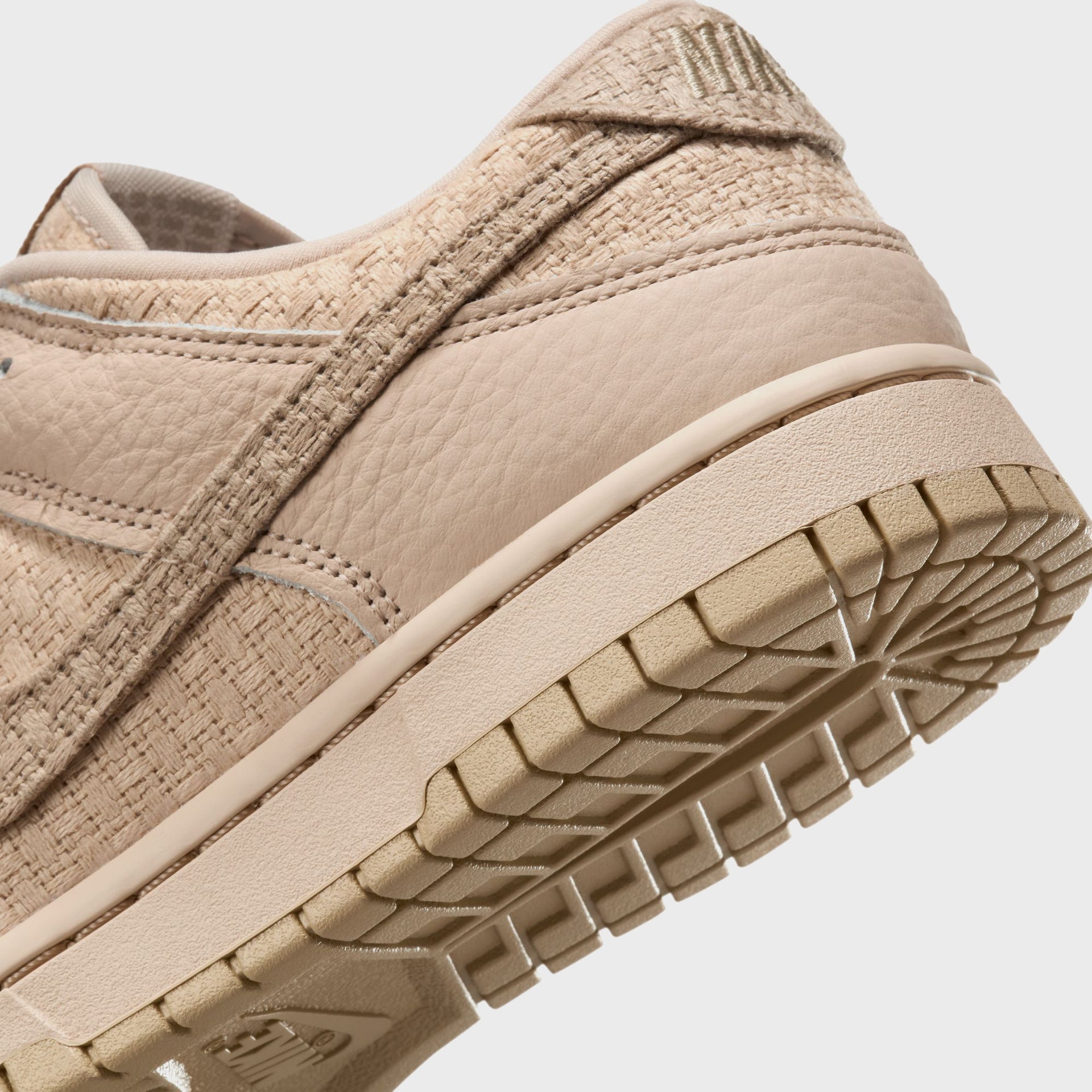 Nike WMNS Dunk Low Na3 - Sandrift / Desert Khaki