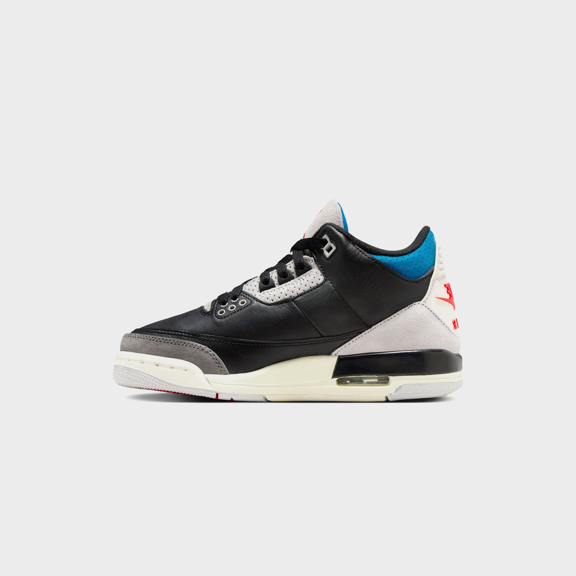 Jordan GS Air Jordan 3 Retro OG - Black / Chile Red / Neutral Grey / Military Blue / Coconut Milk