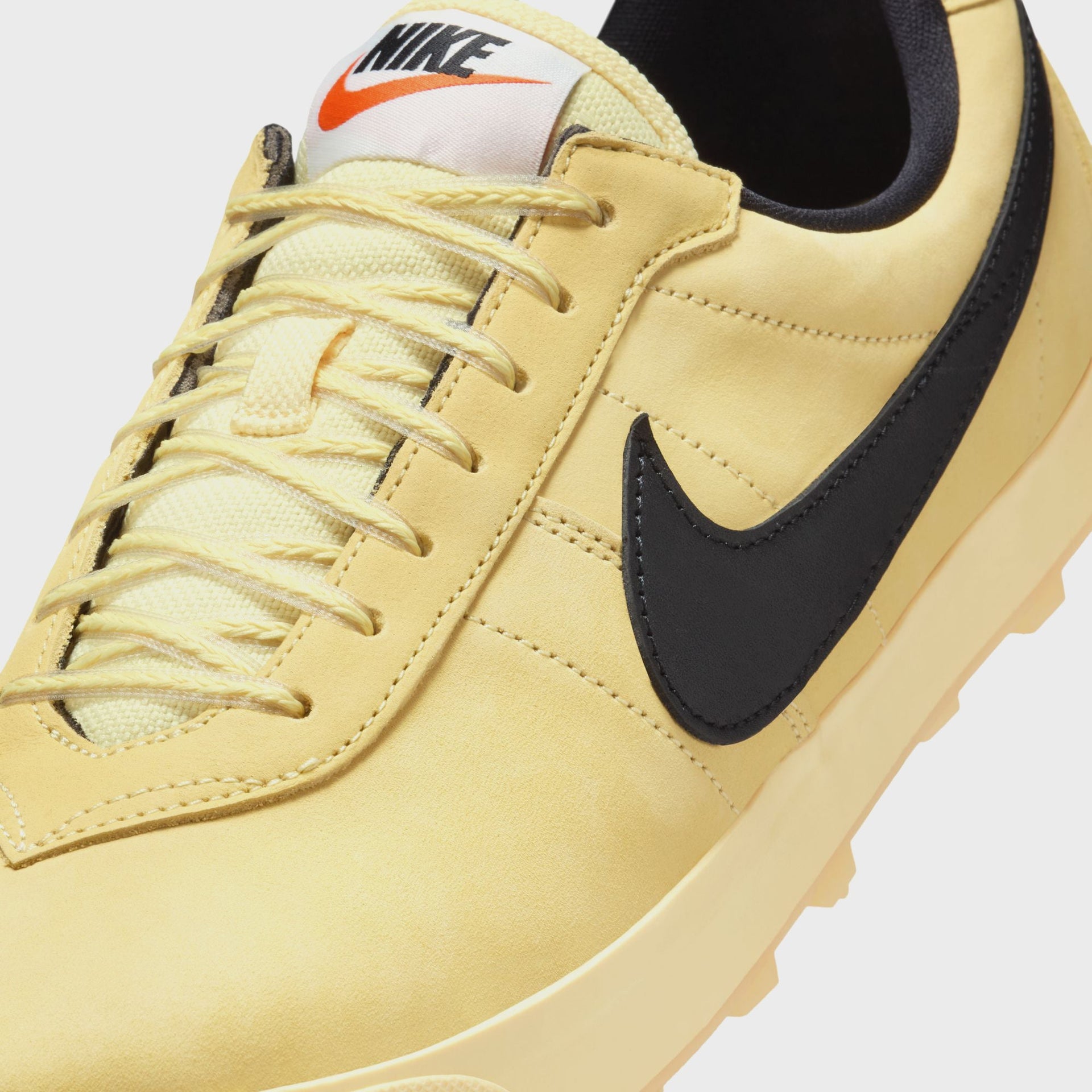 Nike Astrograbber QS - Soft Yellow / Black / Sail / Safety Orange