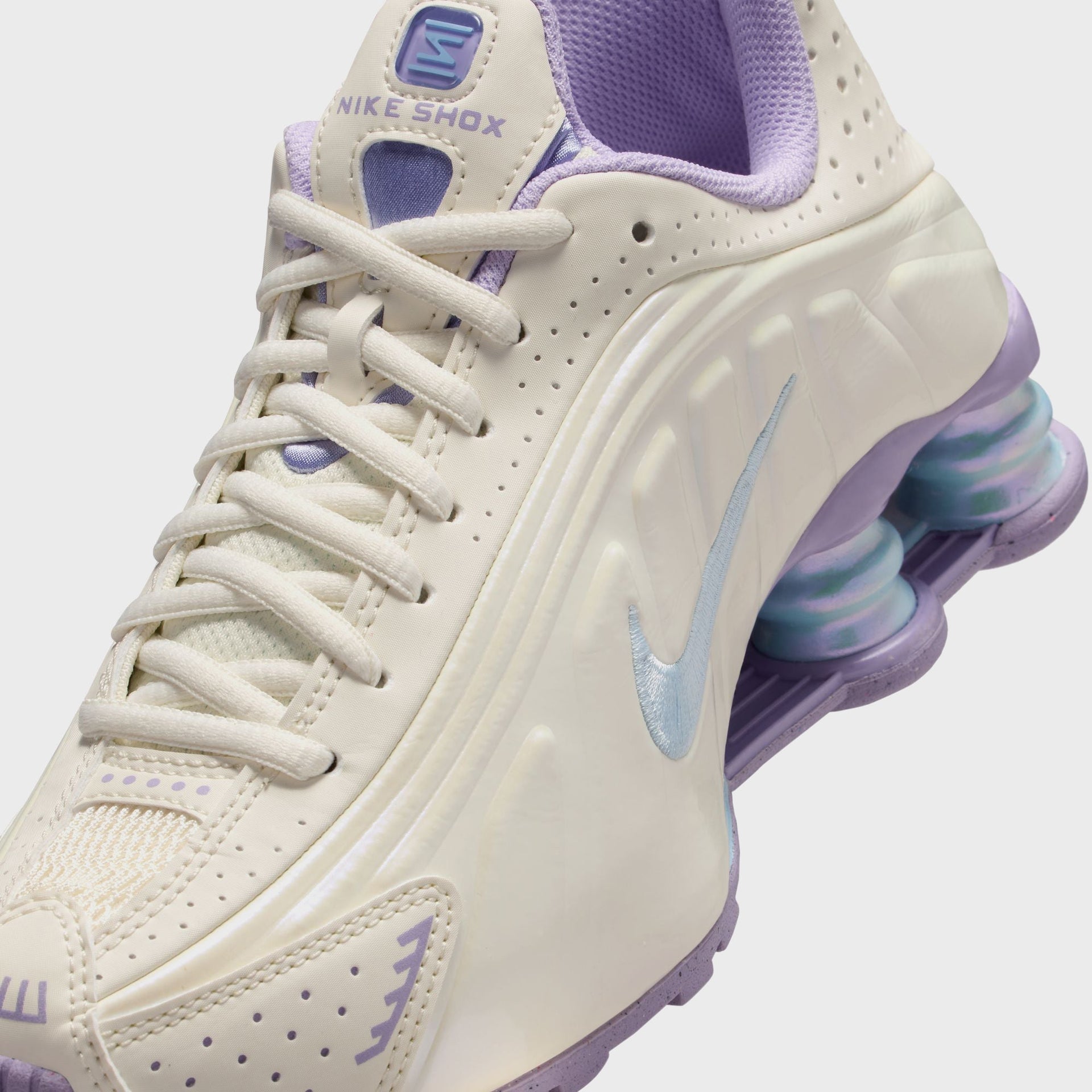 Nike GS Shox R4 - Soft Pearl / Celestine Blue / Hydrangeas