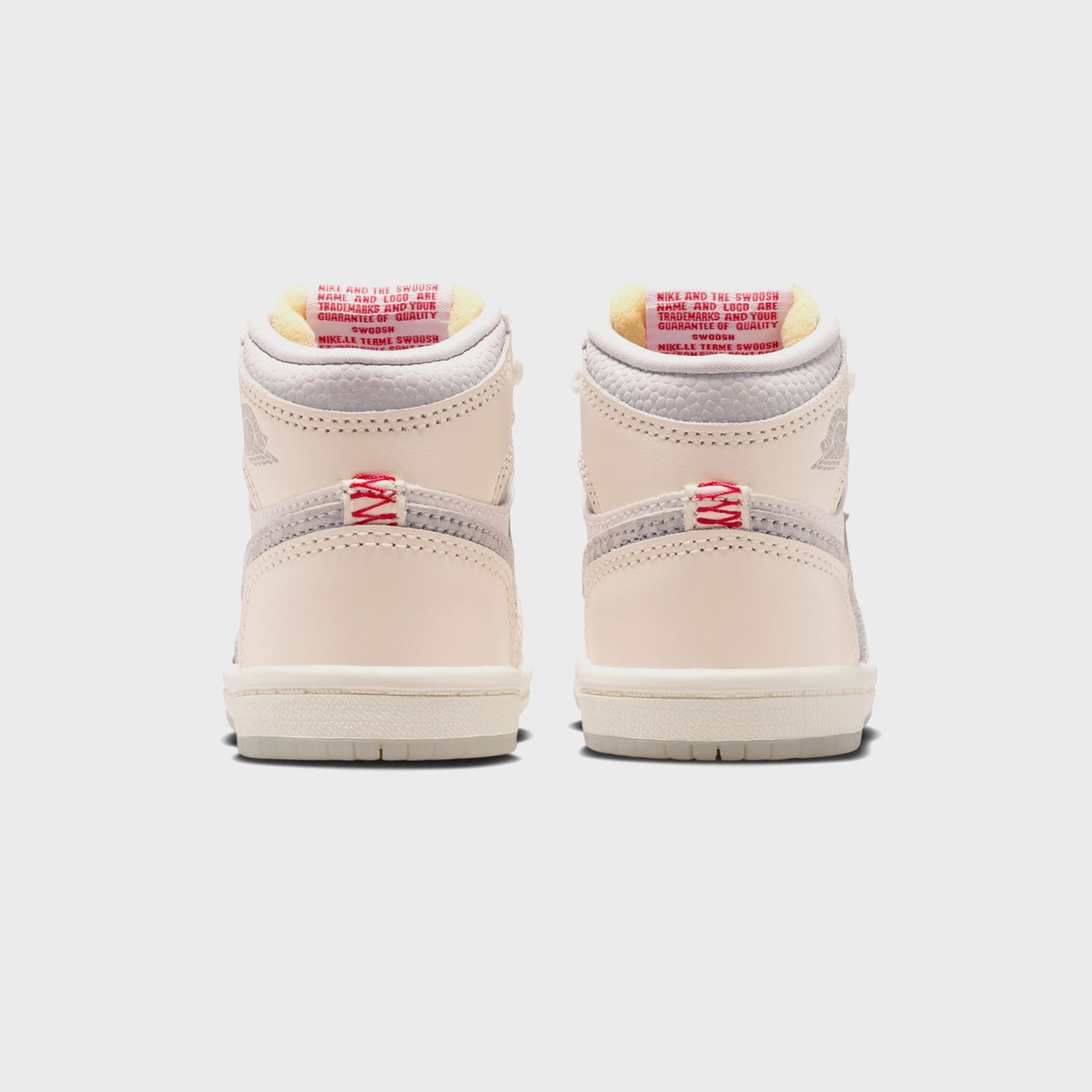 Jordan TD Air Jordan 1 Retro High OG - Sail / University Red / Pale Ivory / Coconut Milk / Phantom