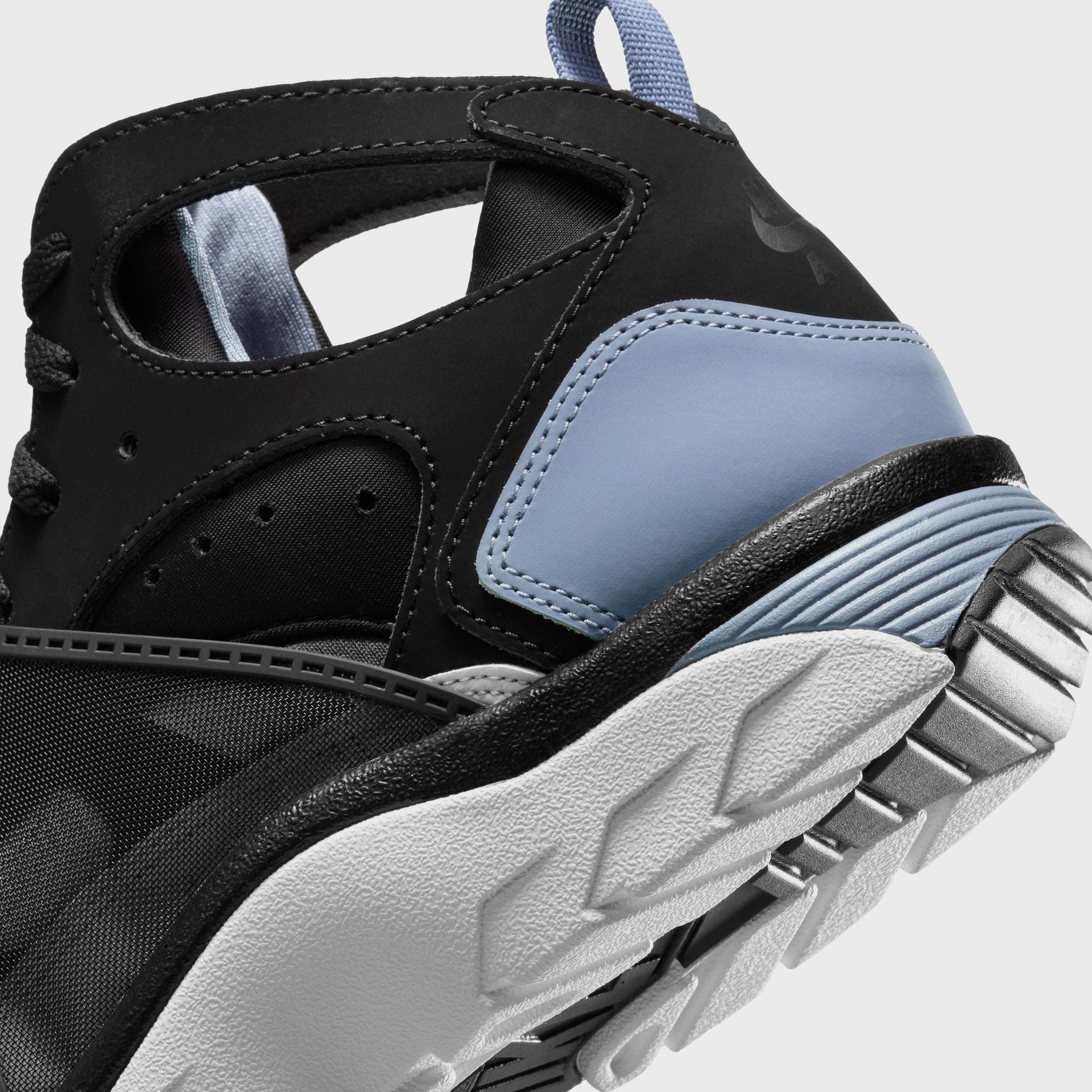 Nike Air Trainer Huarache - Black / Cool Blue / White